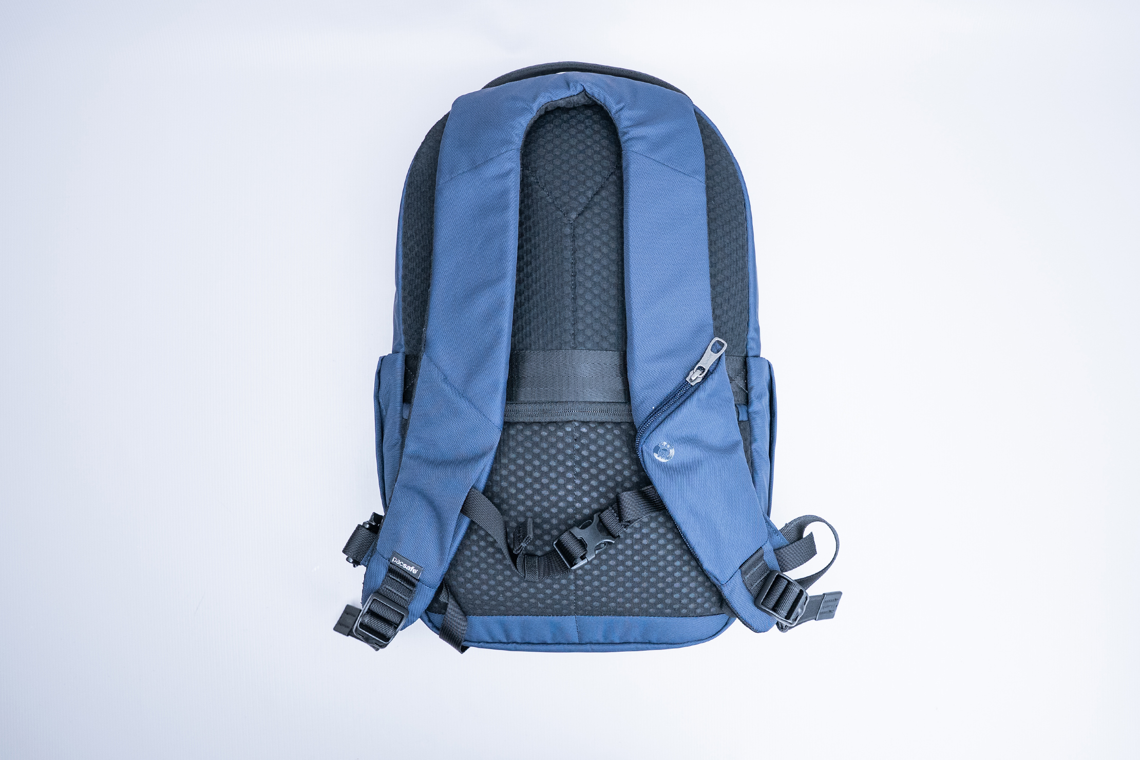 Pacsafe V 26L Anti-Theft Tour Backpack Harness System