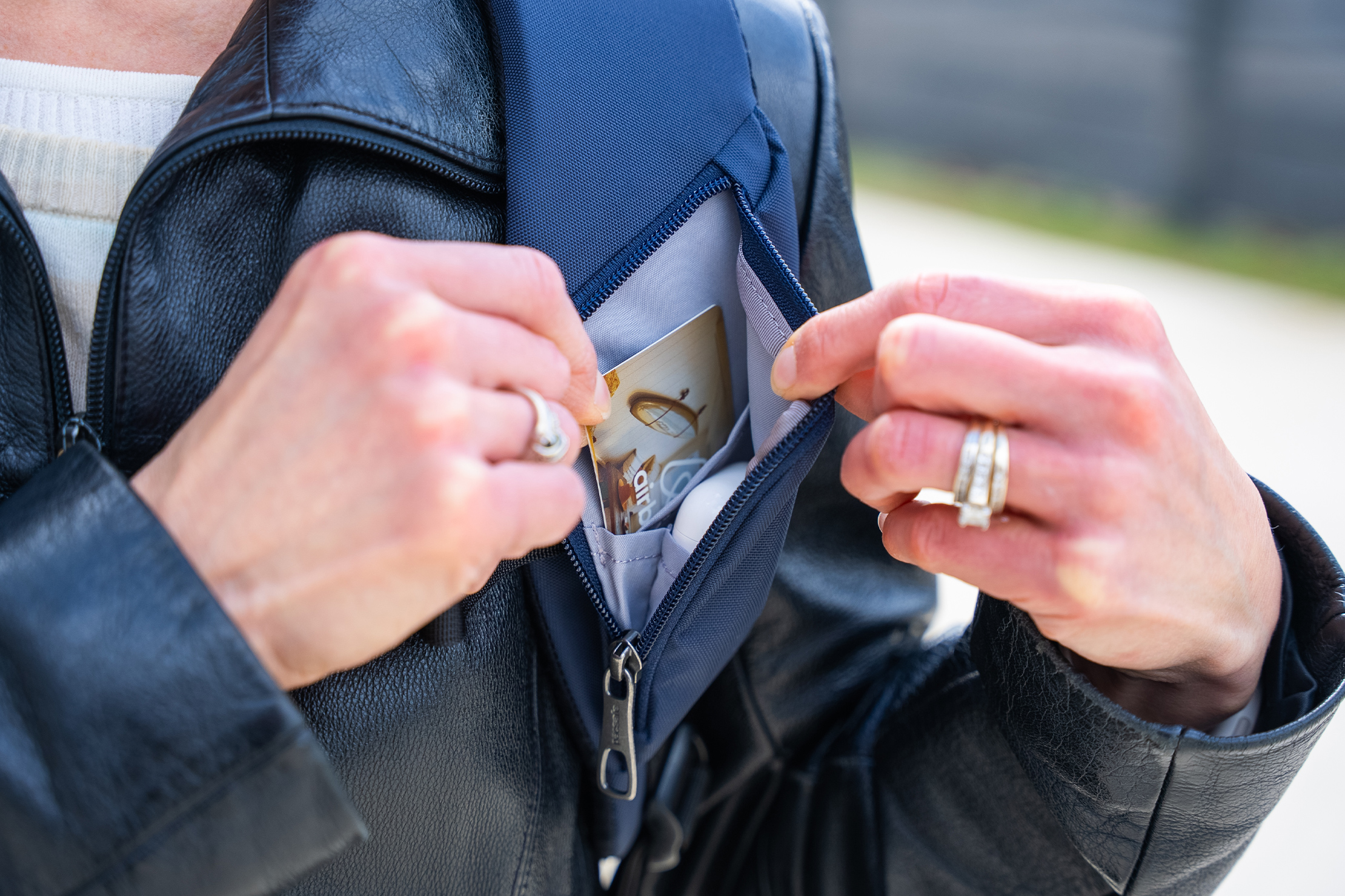 Pacsafe V 26L Anti-Theft Tour Backpack Pocket in Use