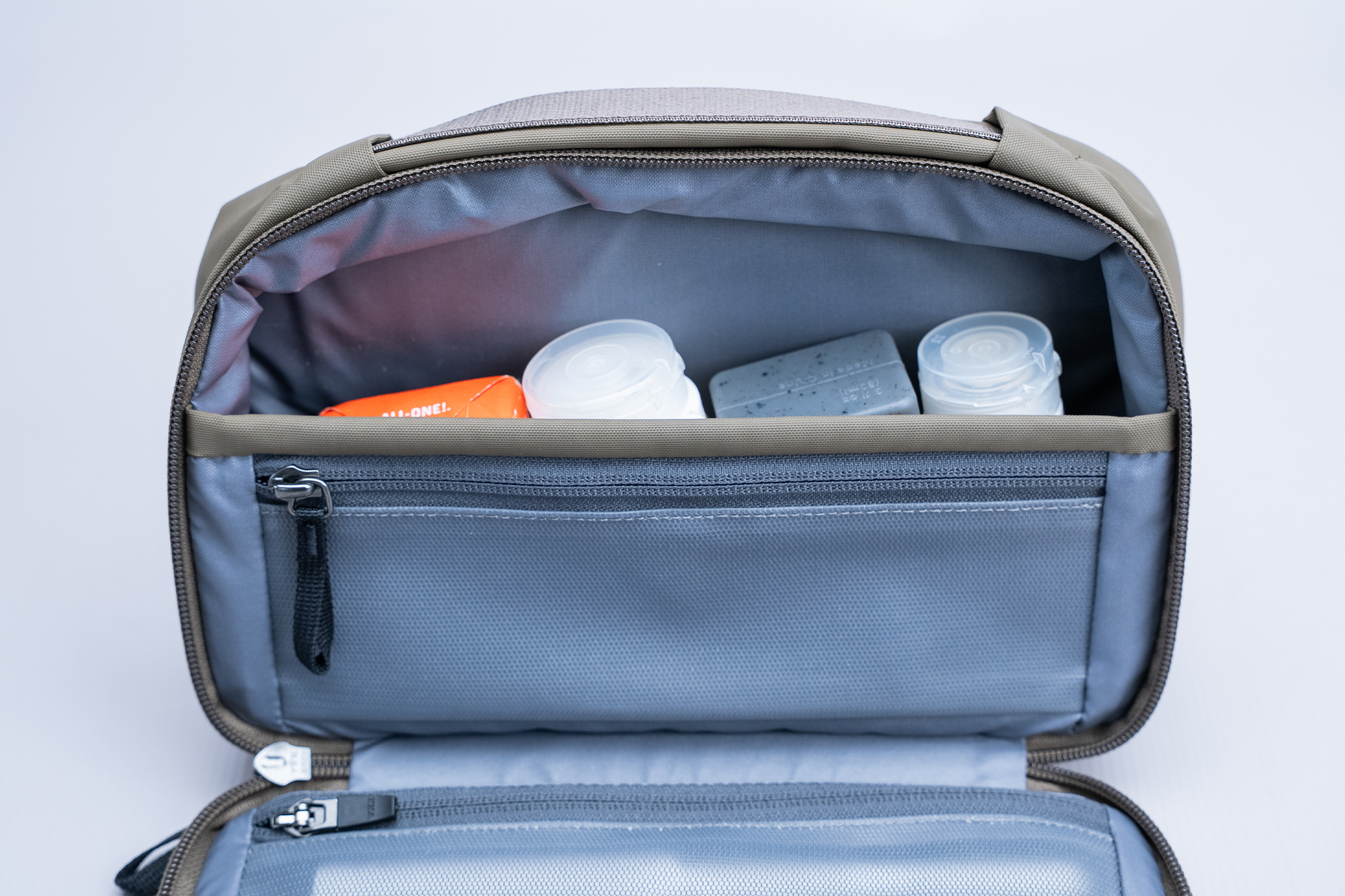 Bellroy Hanging Toiletry Kit Pocket