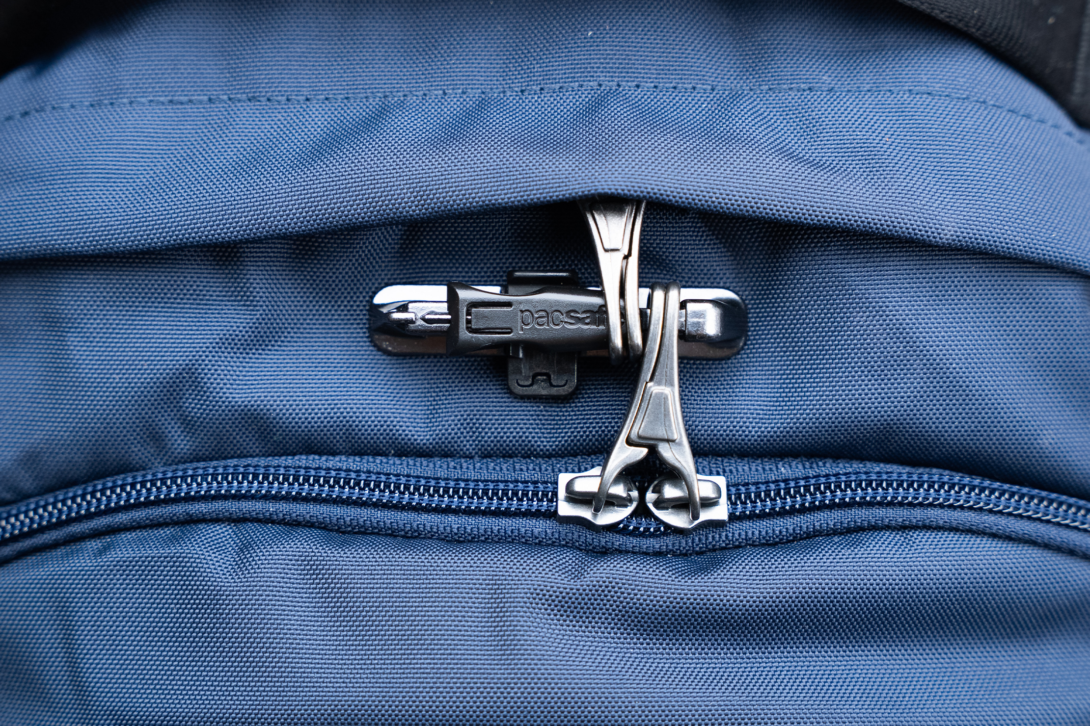 Pacsafe V 26L Anti-Theft Tour Backpack Lock