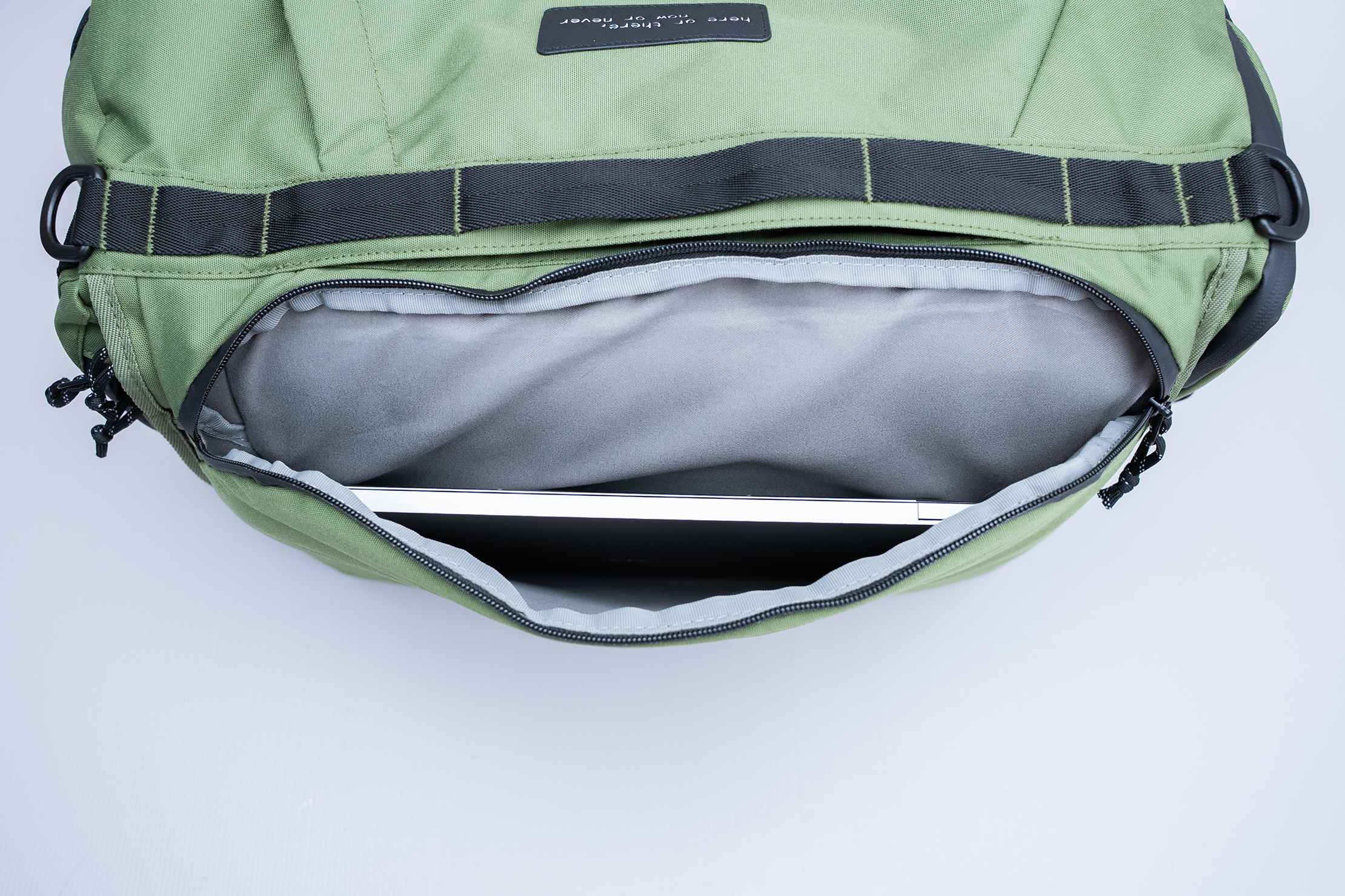 BAGSMART Paz 43L Duffle Backpack Laptop