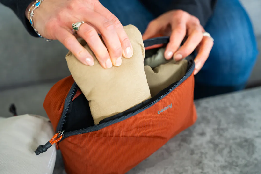 Bellroy Lite Pouch Duo in Spruce – Getoutside Shoes Bellroy Lite Pouch Duo in Spruce – Getoutside Shoes