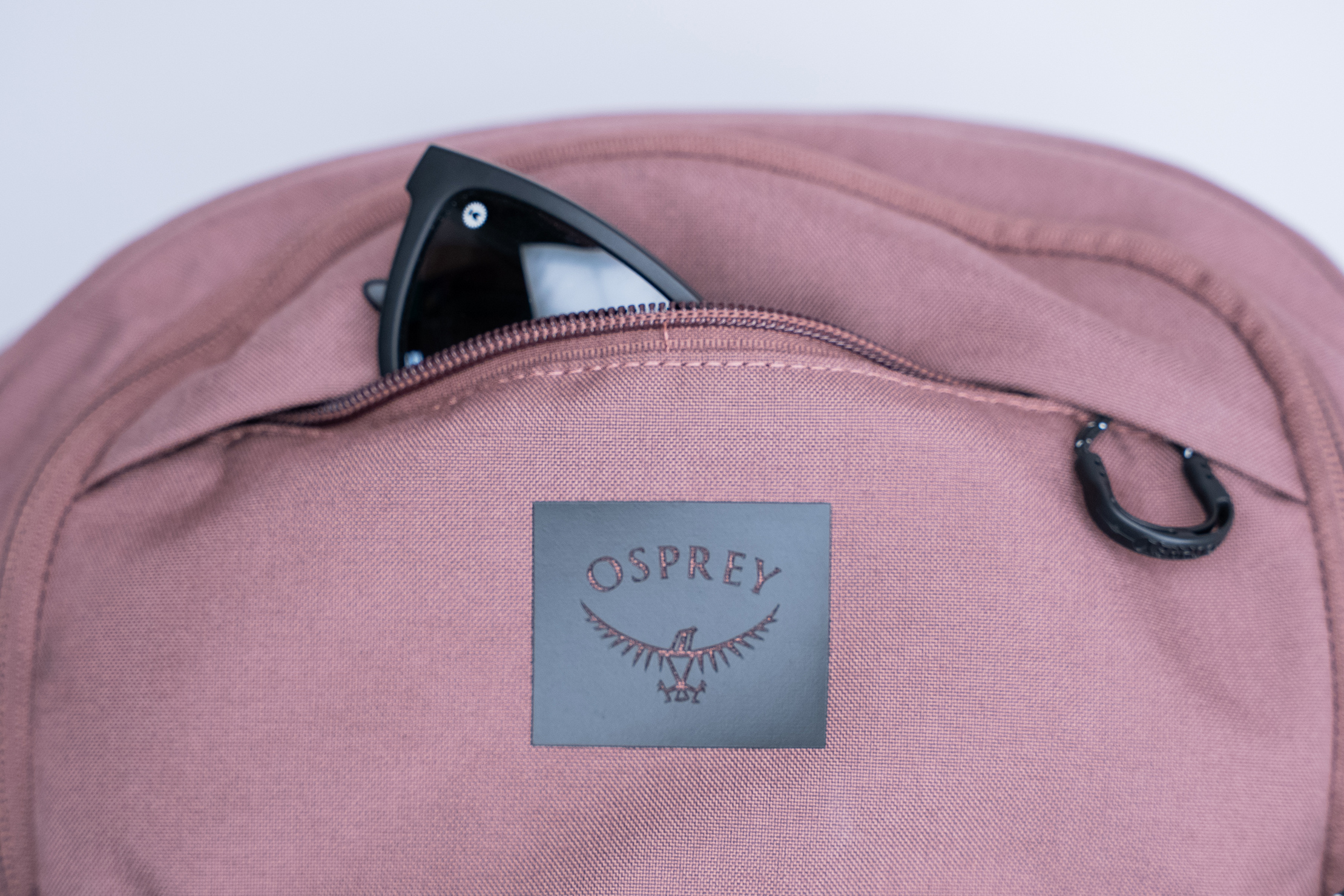 Osprey Metron 24 Pack Front Top Pocket