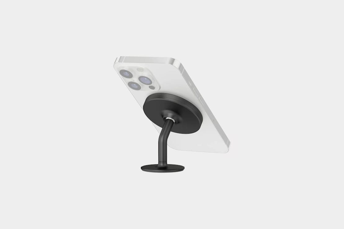 Moment Adjustable Dash Car Mount for MagSafe