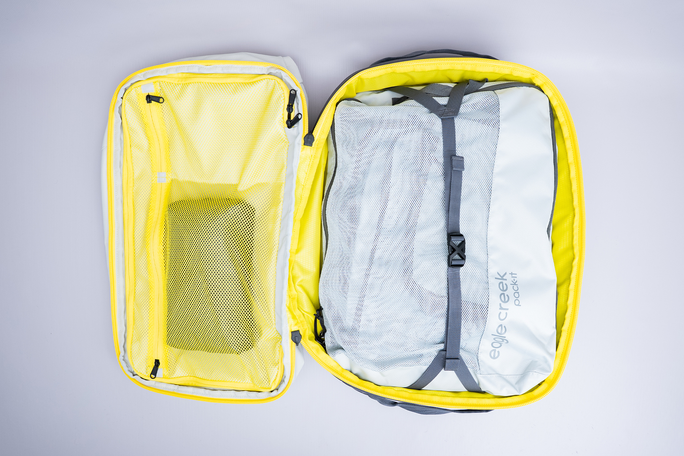 Eagle Creek Tour Travel Pack 40L (V2) Stuffed