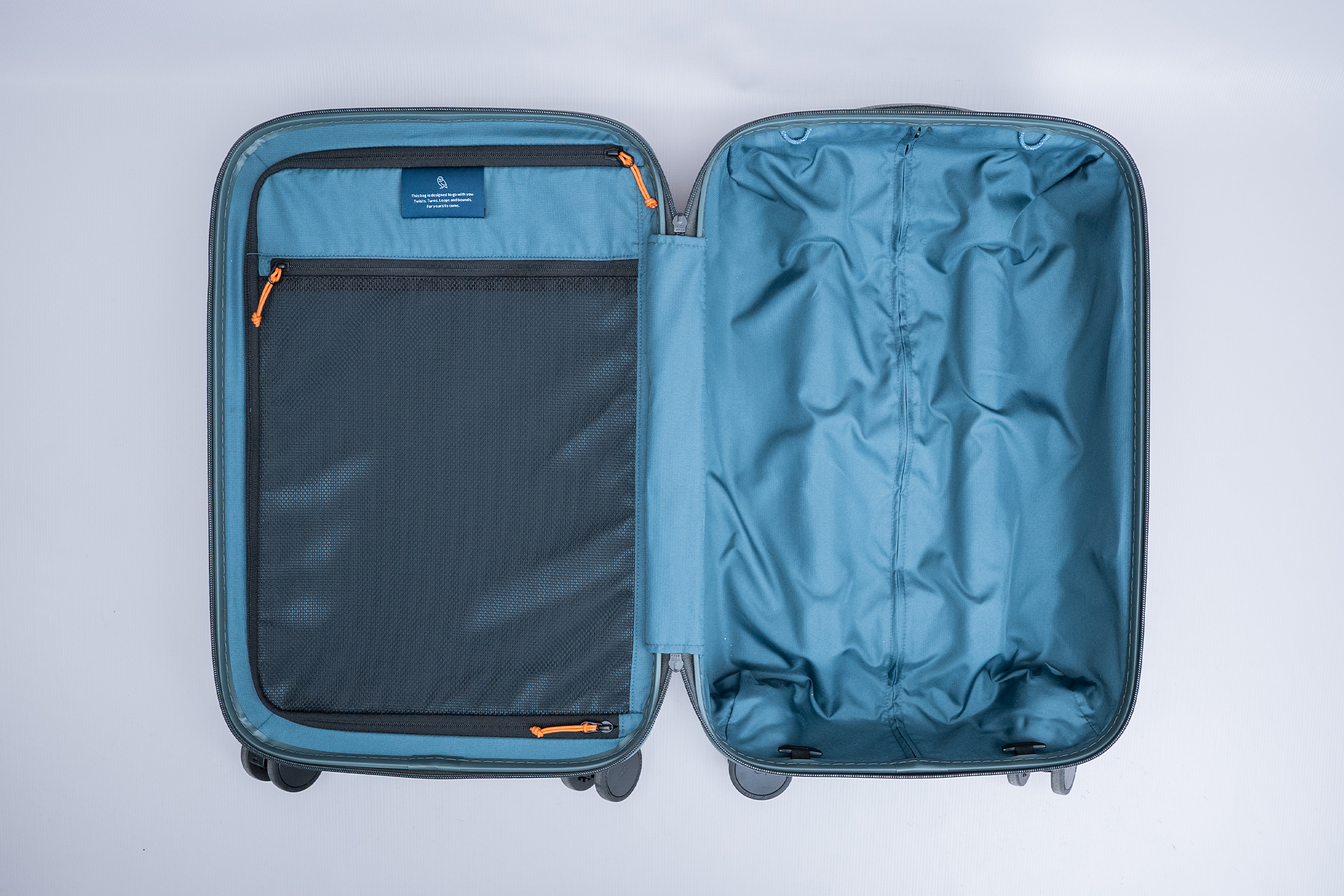 Bellroy Transit Carry-On Empty