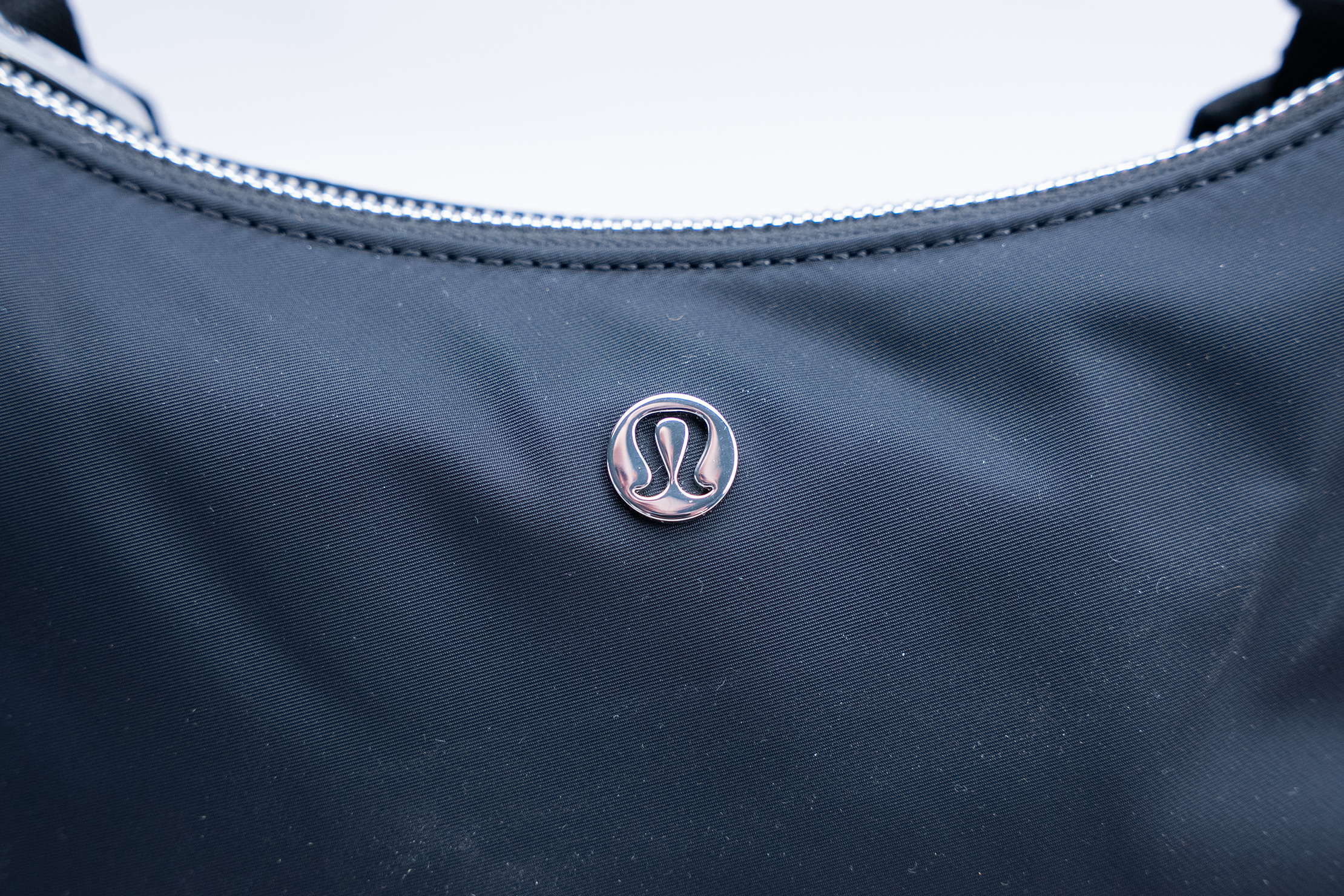 lululemon City Essentials Small Shoulder Bag Emblem
