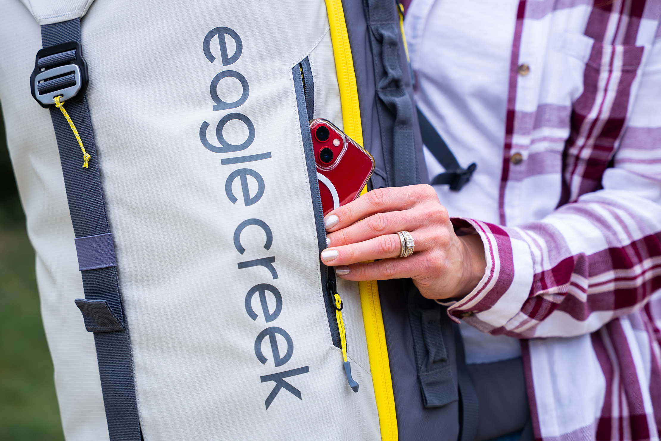 Eagle Creek Tour Travel Pack 40L (V2) Front Pocket