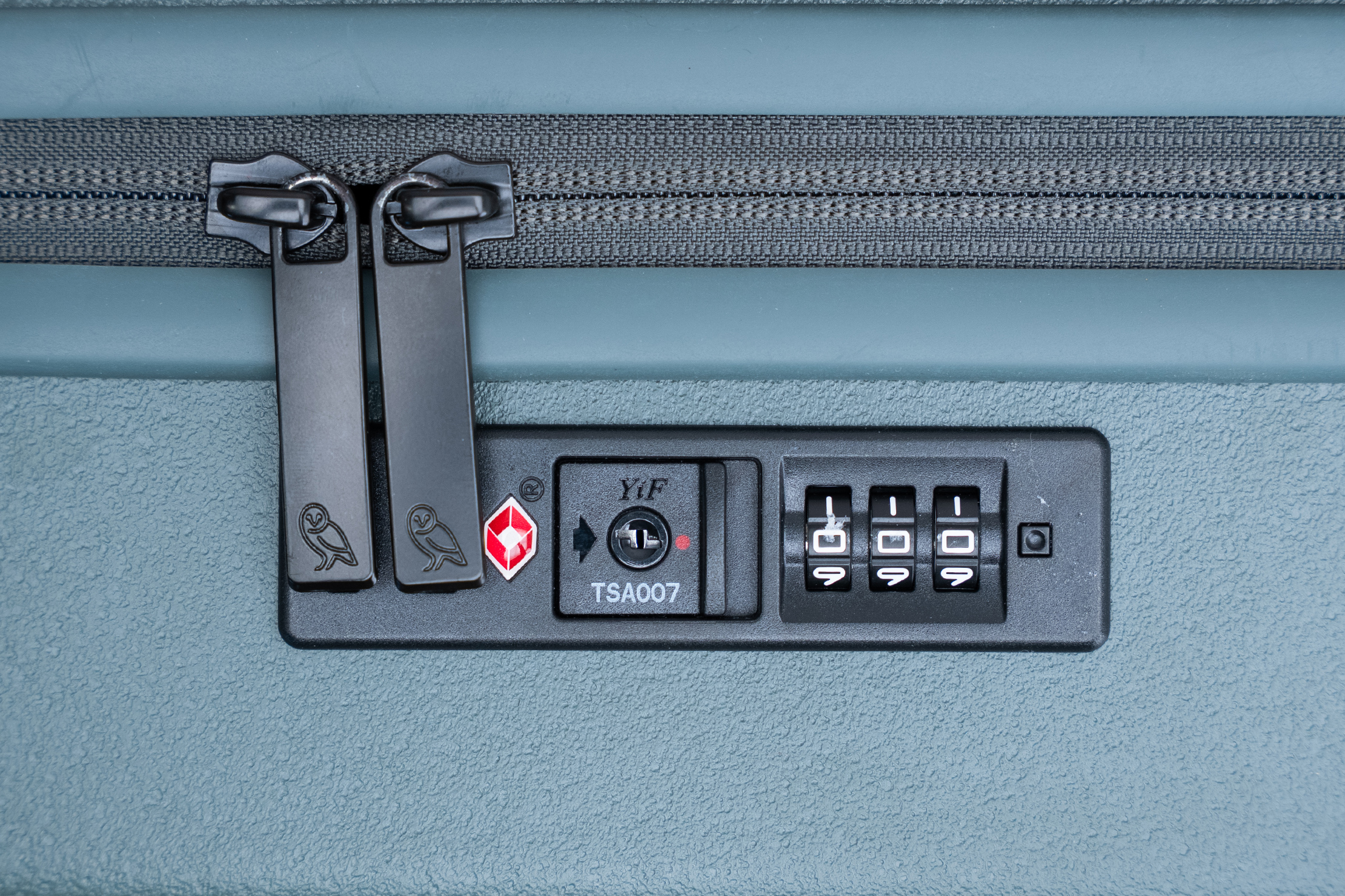 Bellroy Transit Carry-On Lock