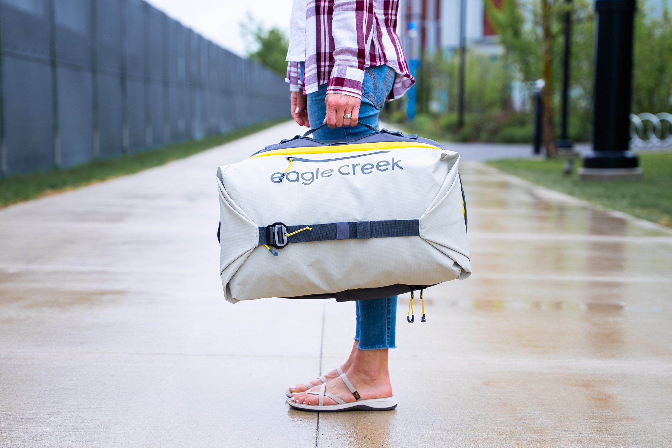 Eagle Creek Tour Travel Pack 40L (V2) Side Handle