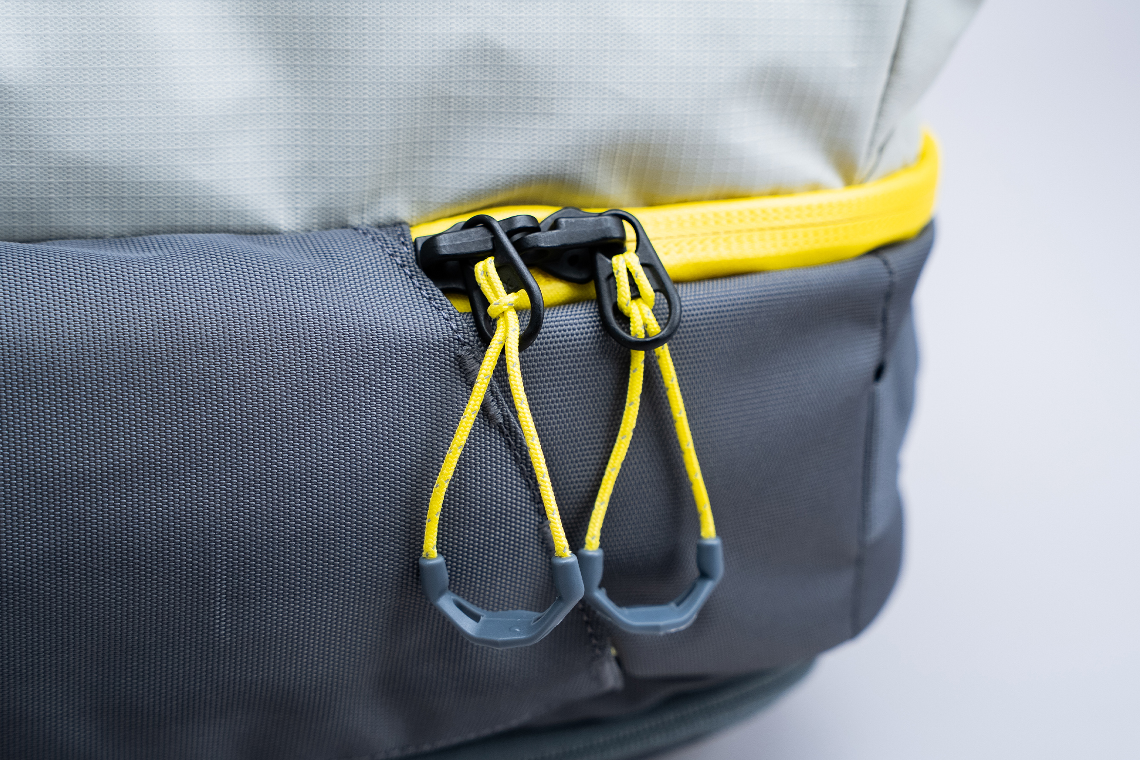 Eagle Creek Tour Travel Pack 40L (V2) Zipper Pull