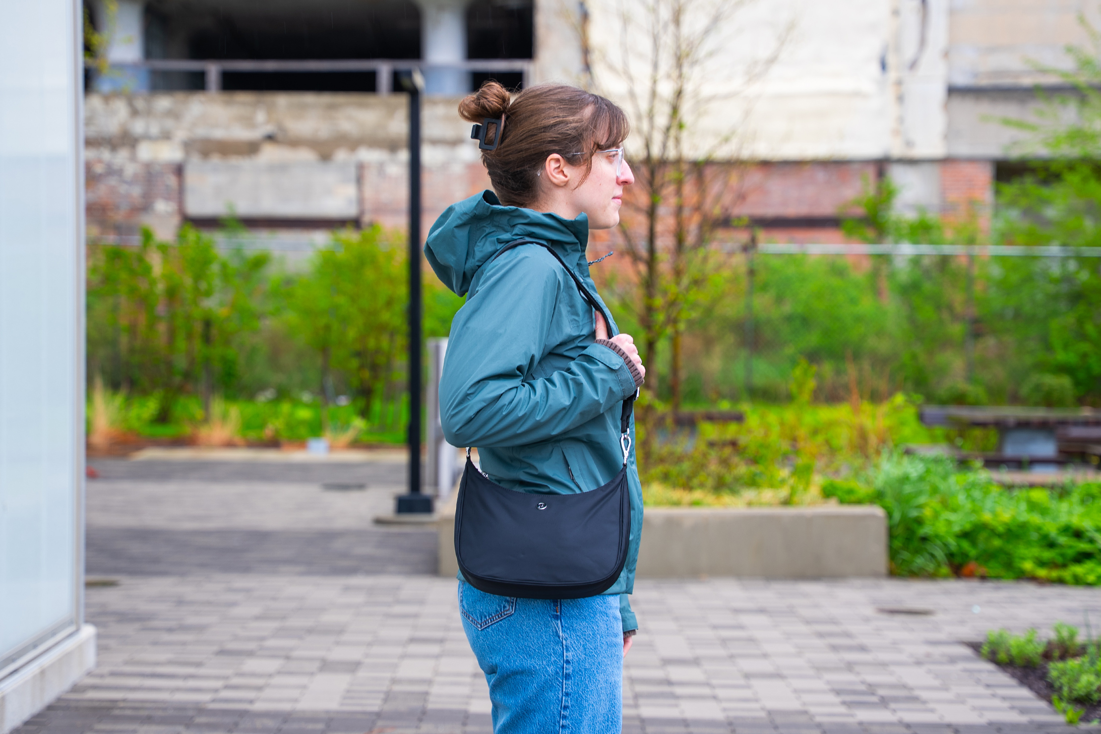 lululemon City Essentials Small Shoulder Bag Side Profile