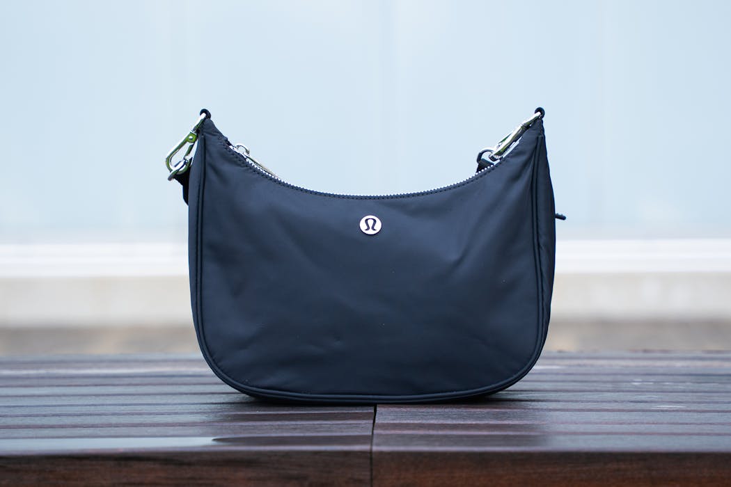 lululemon City Essentials Small Shoulder Bag Review