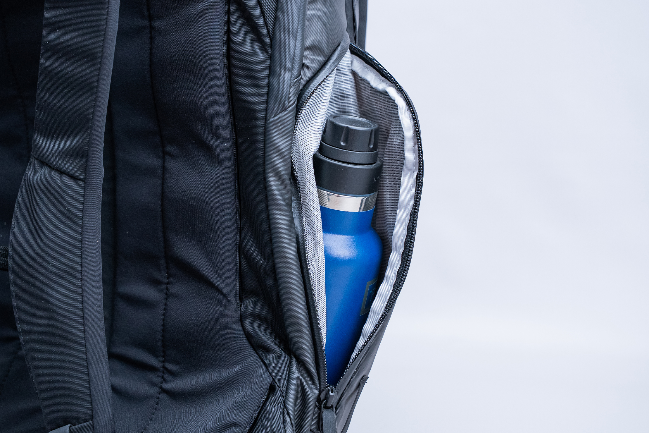Western Rise Voyager Travel35 Backpack Water Bottle Pocket