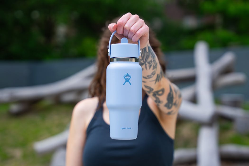 Hydro Flask 24 oz Wide Mouth Travel Bottle with Flex Straw Cap Review