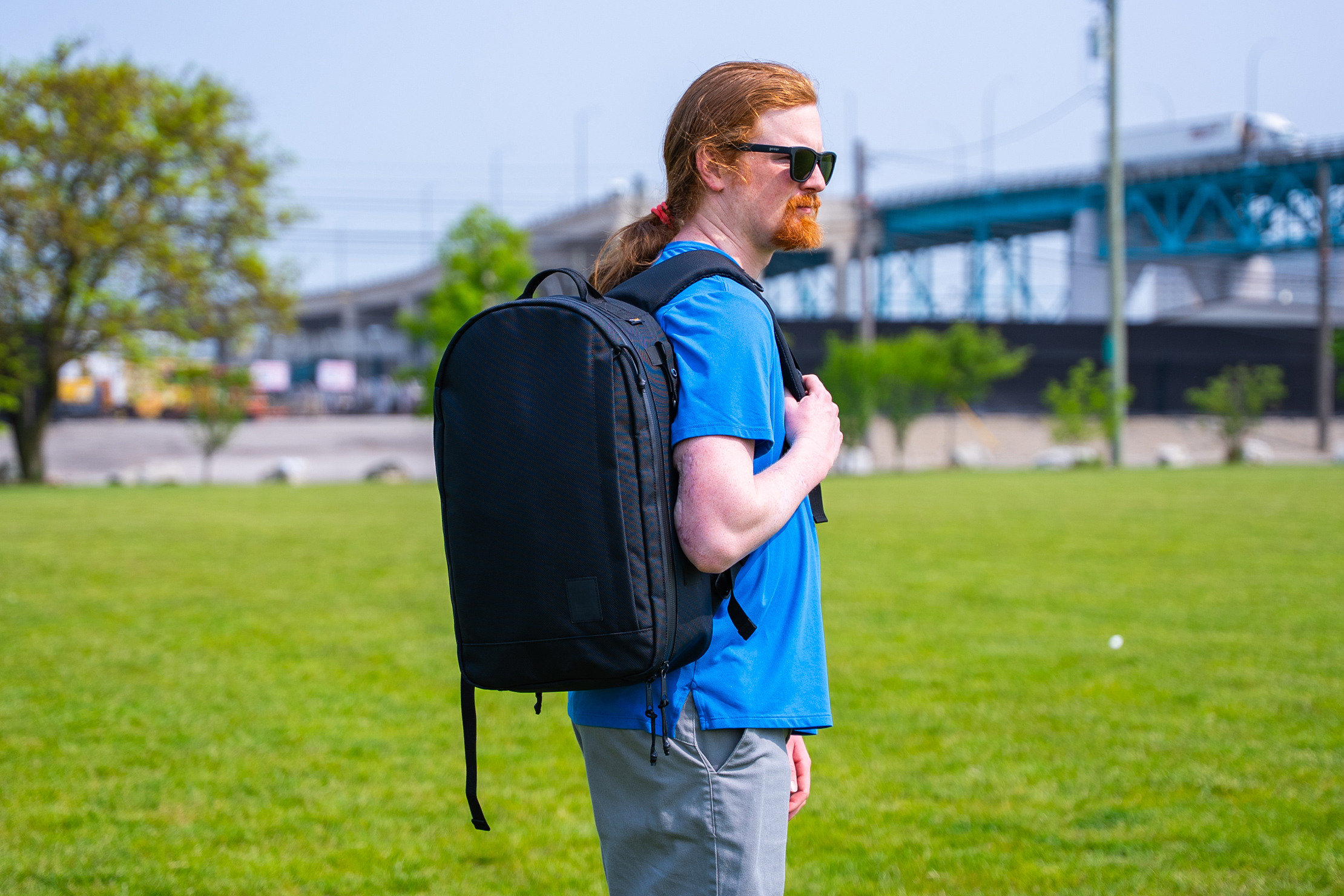 The Brown Buffalo Conceal Pack 21L One Sholder Strap
