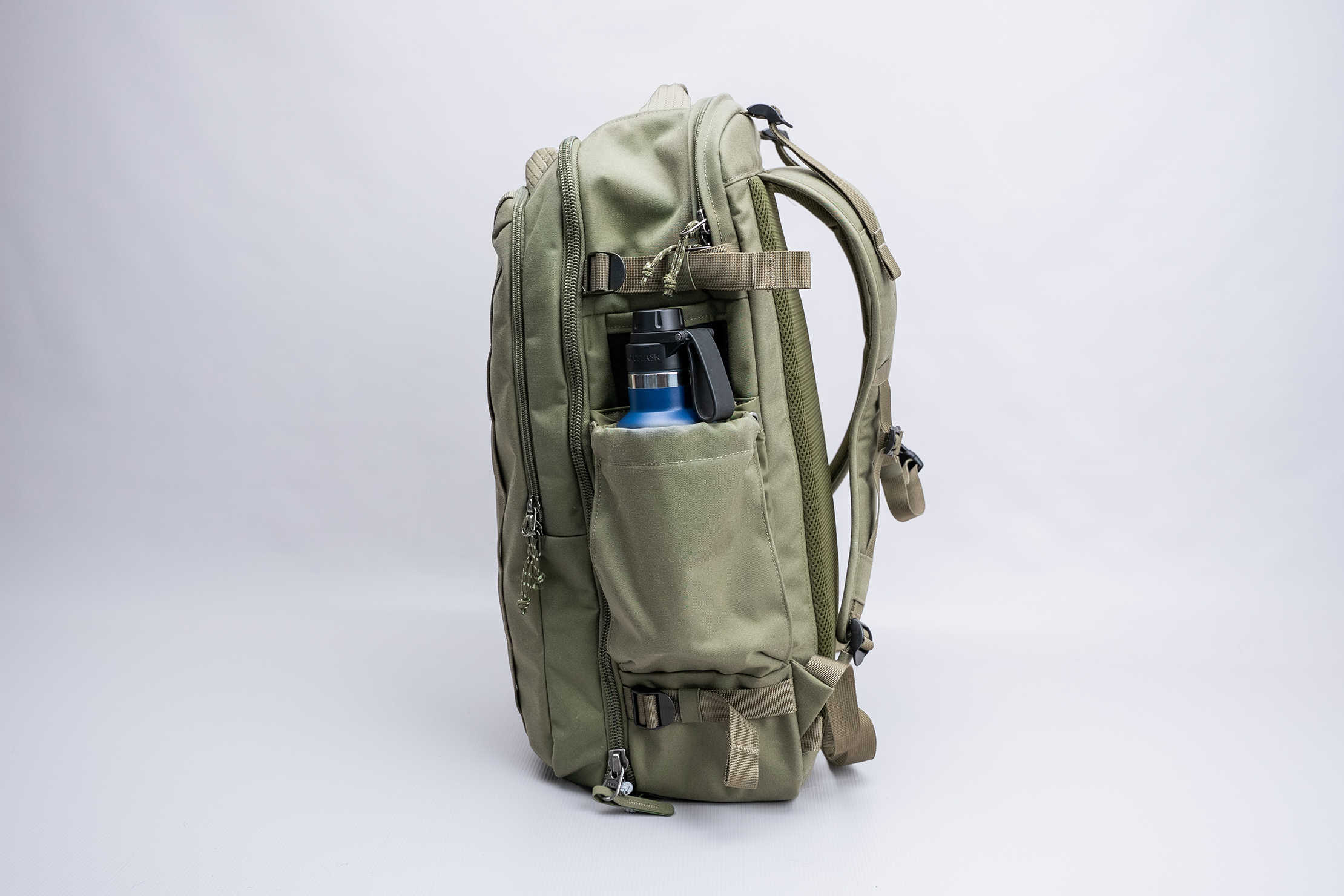 Fjallraven Farden Carry-On Pack Water Bottle Full
