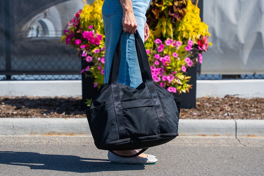 Lands' End Travel Nylon Expandable Packable Tote Bag Review