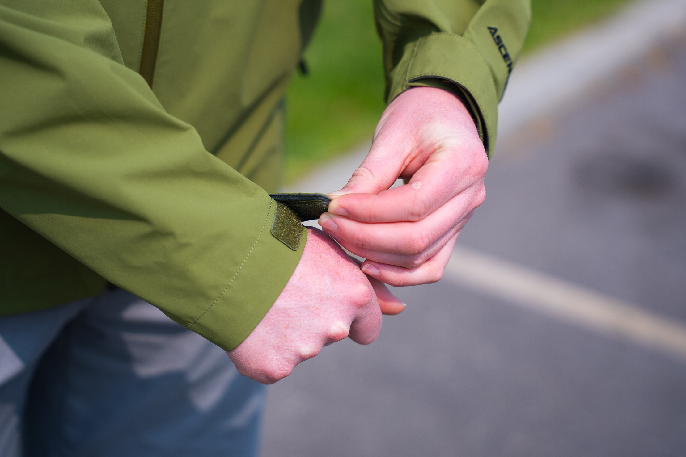 Outdoor Research Foray 3L Rain Jacket Adjustable Cuffs