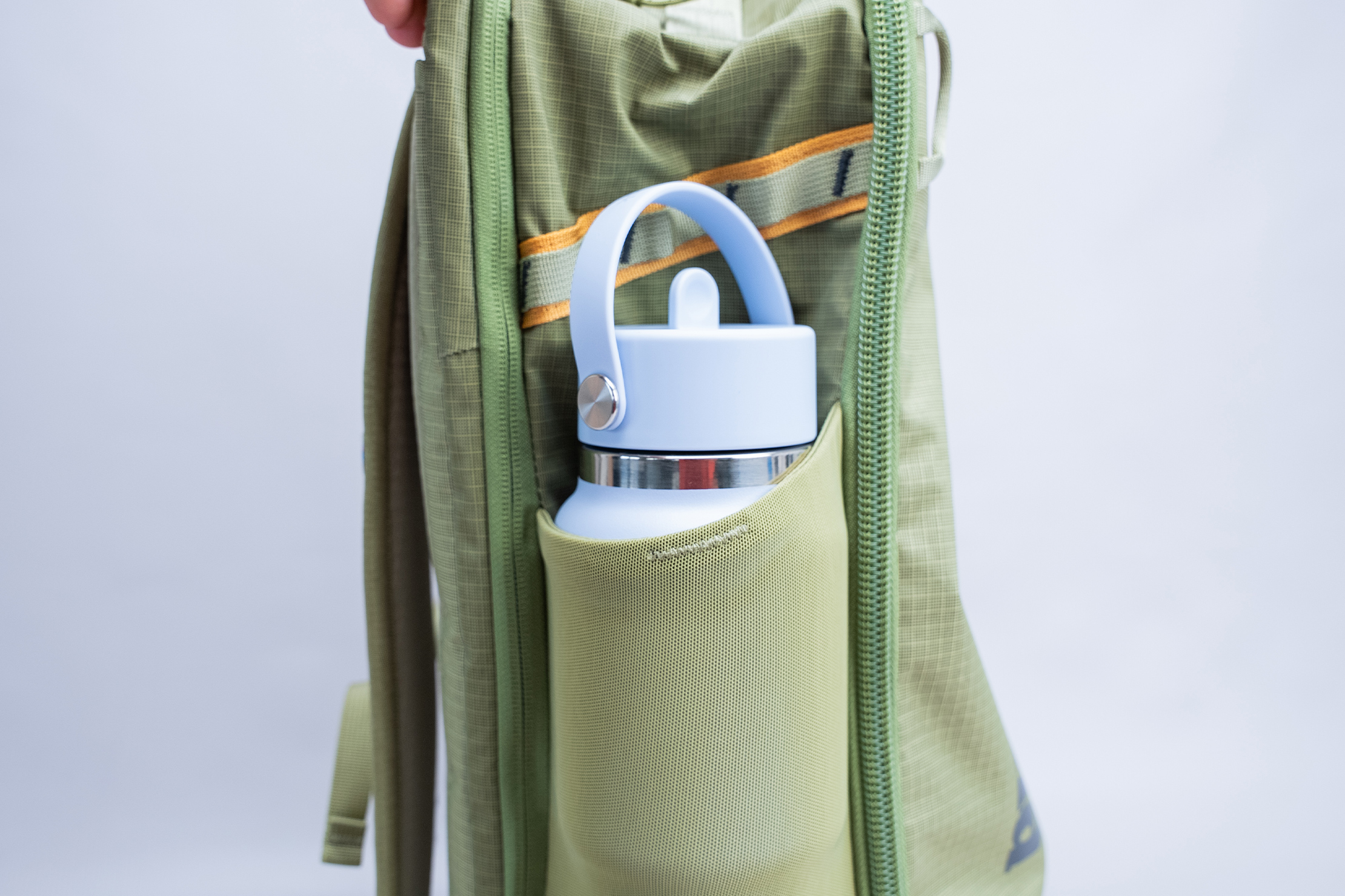 Hydro Flask 24 oz Wide Mouth Travel Bottle with Flex Straw Cap Bag Side Pocket