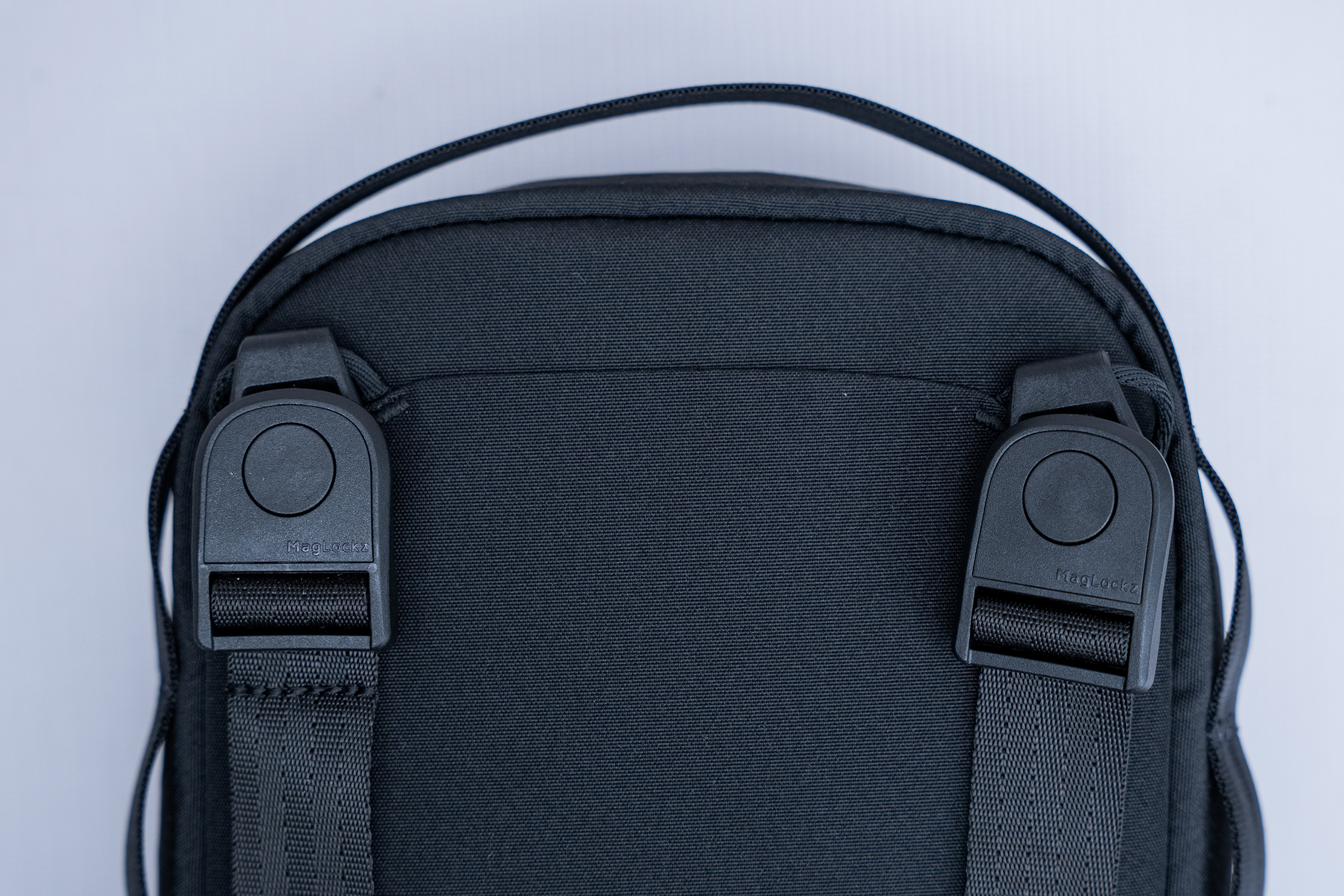 ALPAKA Metro Sling Max Maglockz