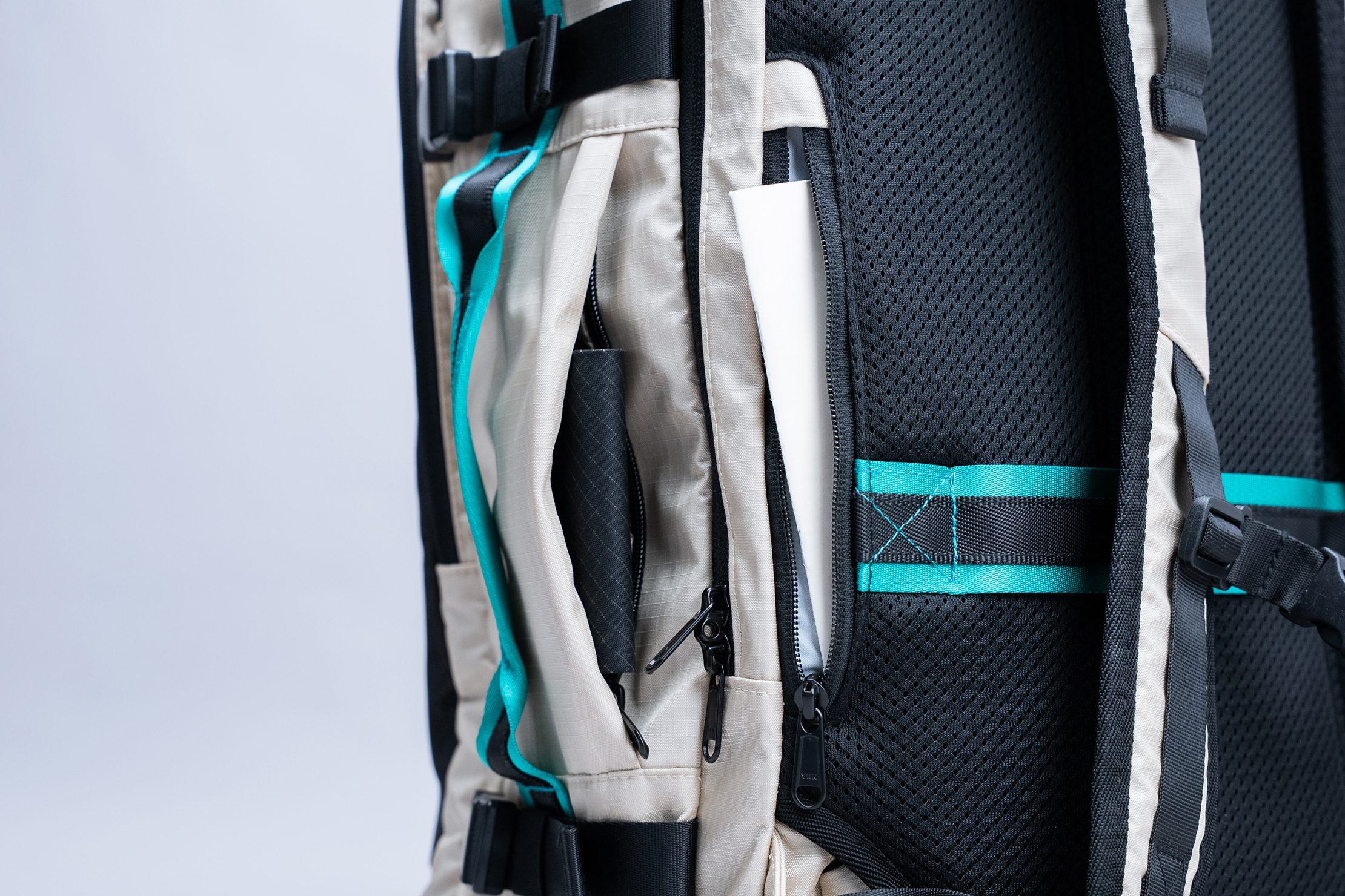 BAGSMART Blast Pro 40L Travel Backpack Side Pocket