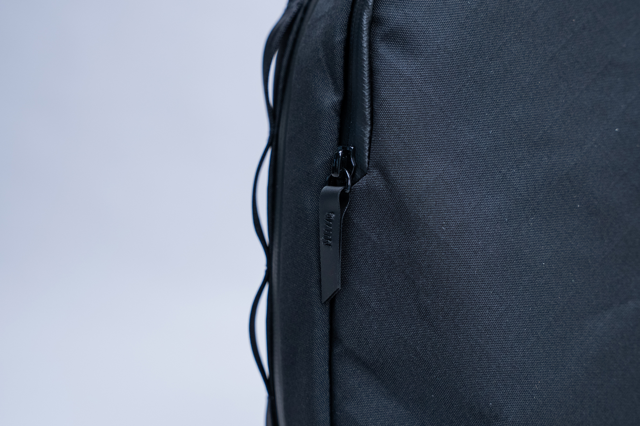 ALPAKA Metro Sling Max Zipper