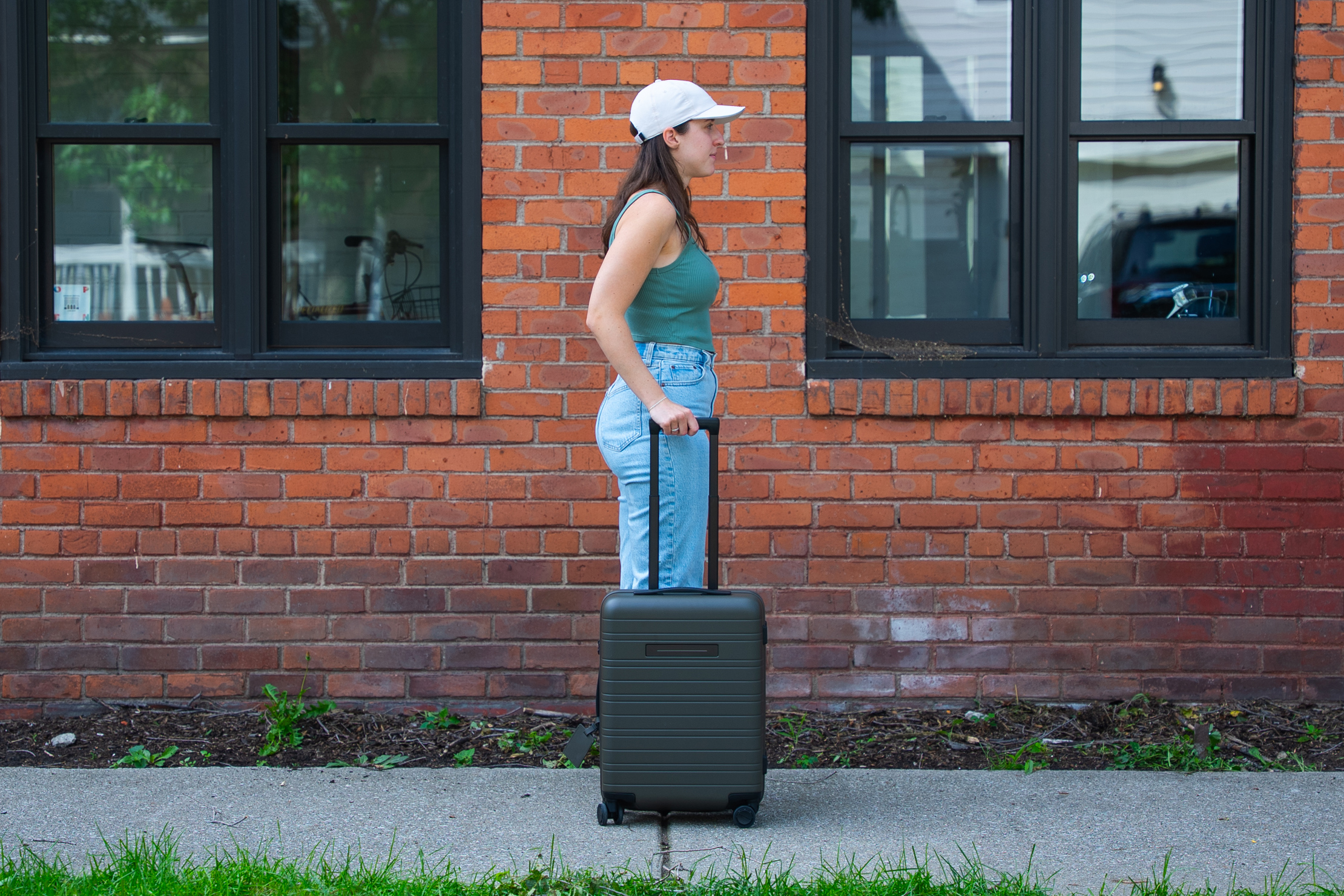 Horizn Studios H5 Pro Cabin Luggage (36L) Side