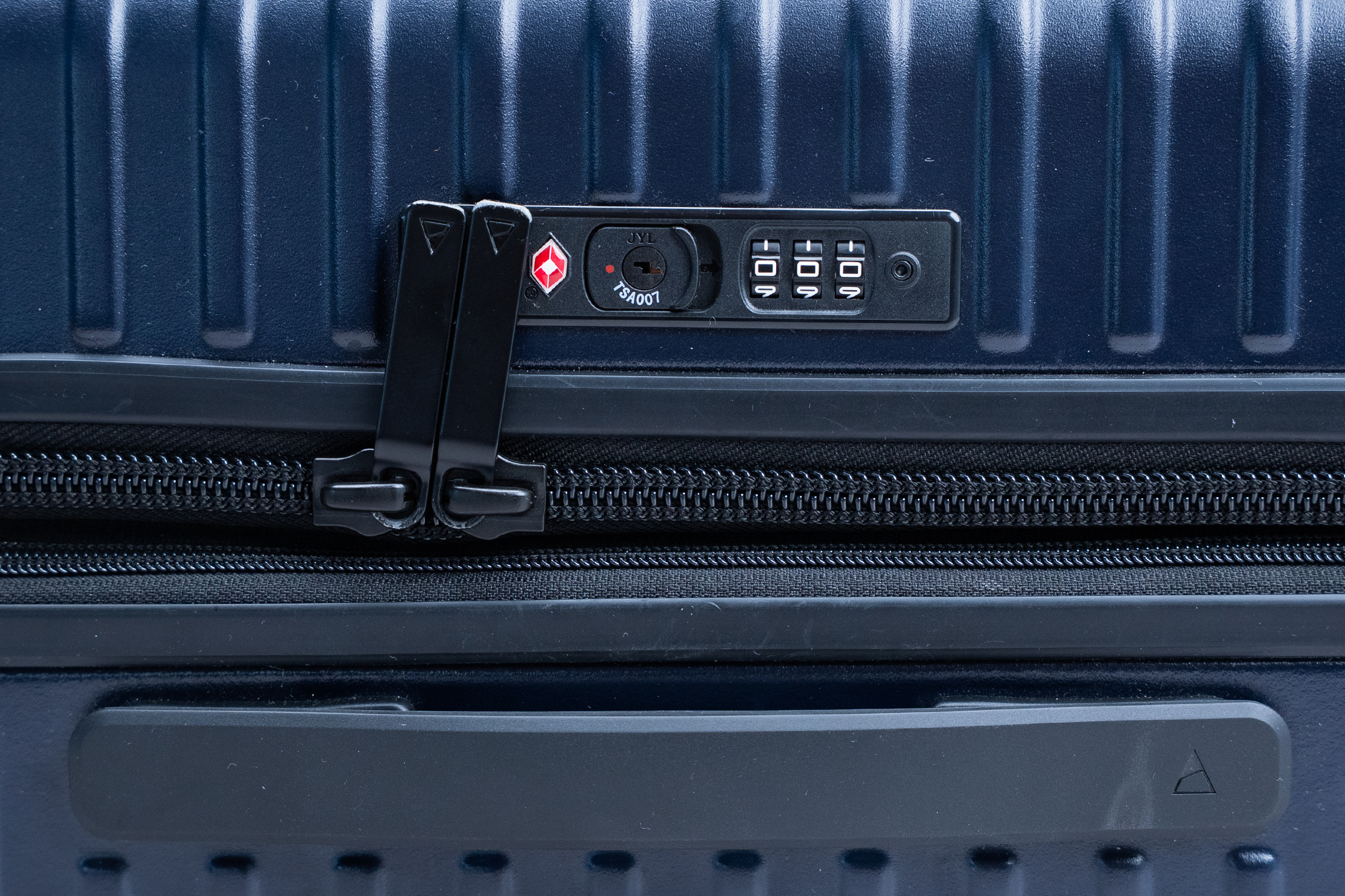 NOMATIC Method Luggage Carry-On Lock