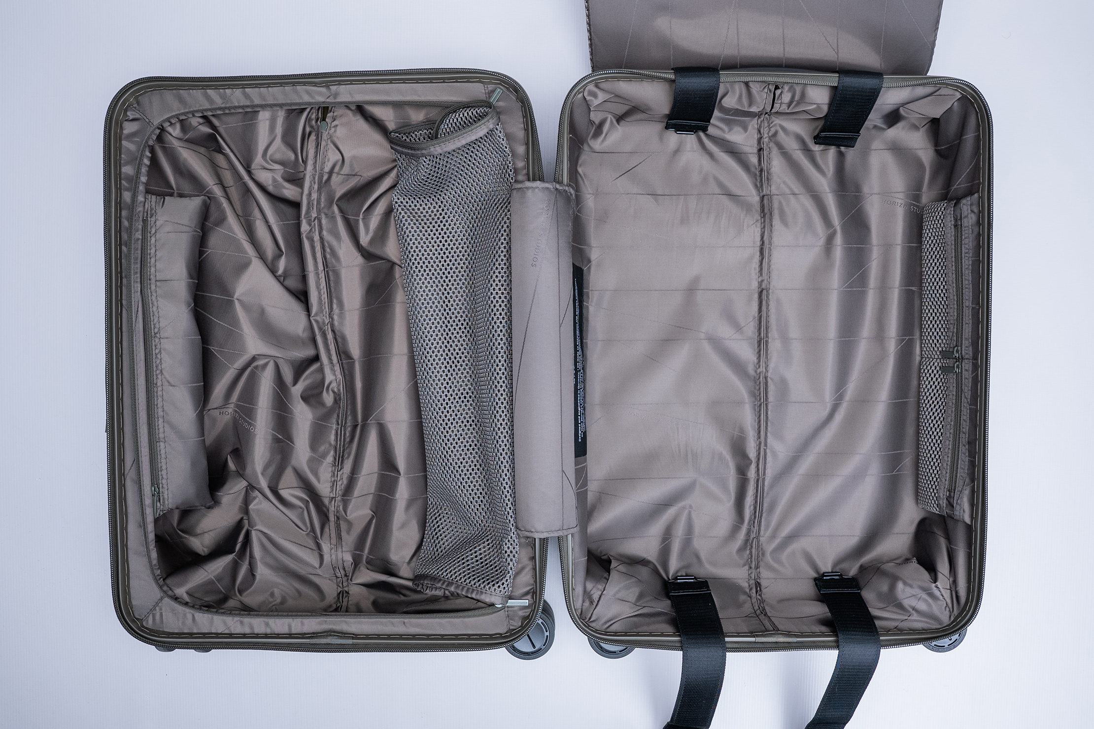 Horizn Studios H5 Pro Cabin Luggage (36L) Empty