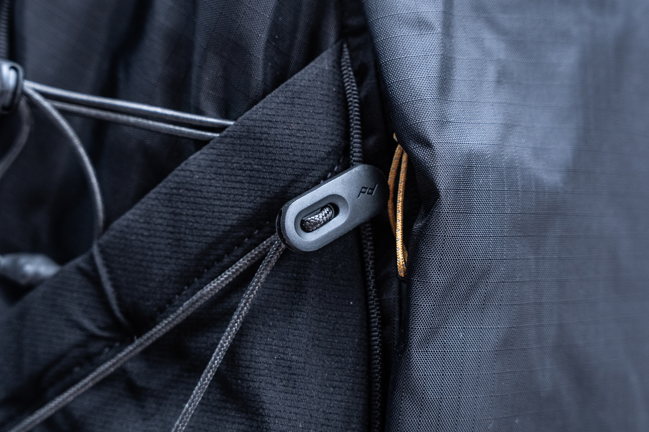 Peak Design Outdoor Backpack Zip 18L Bungee