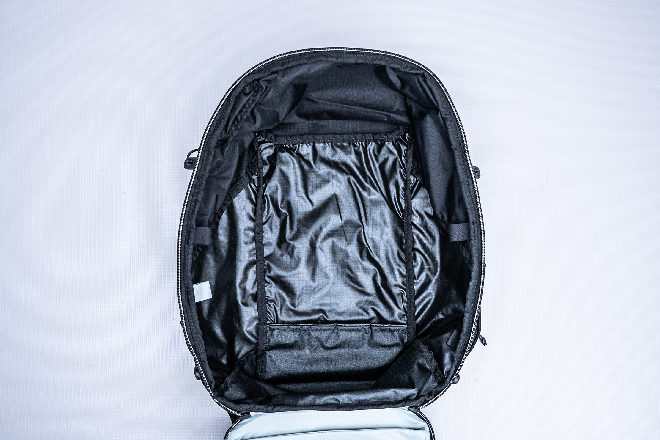 Peak Design Outdoor Backpack Zip 18L Empty