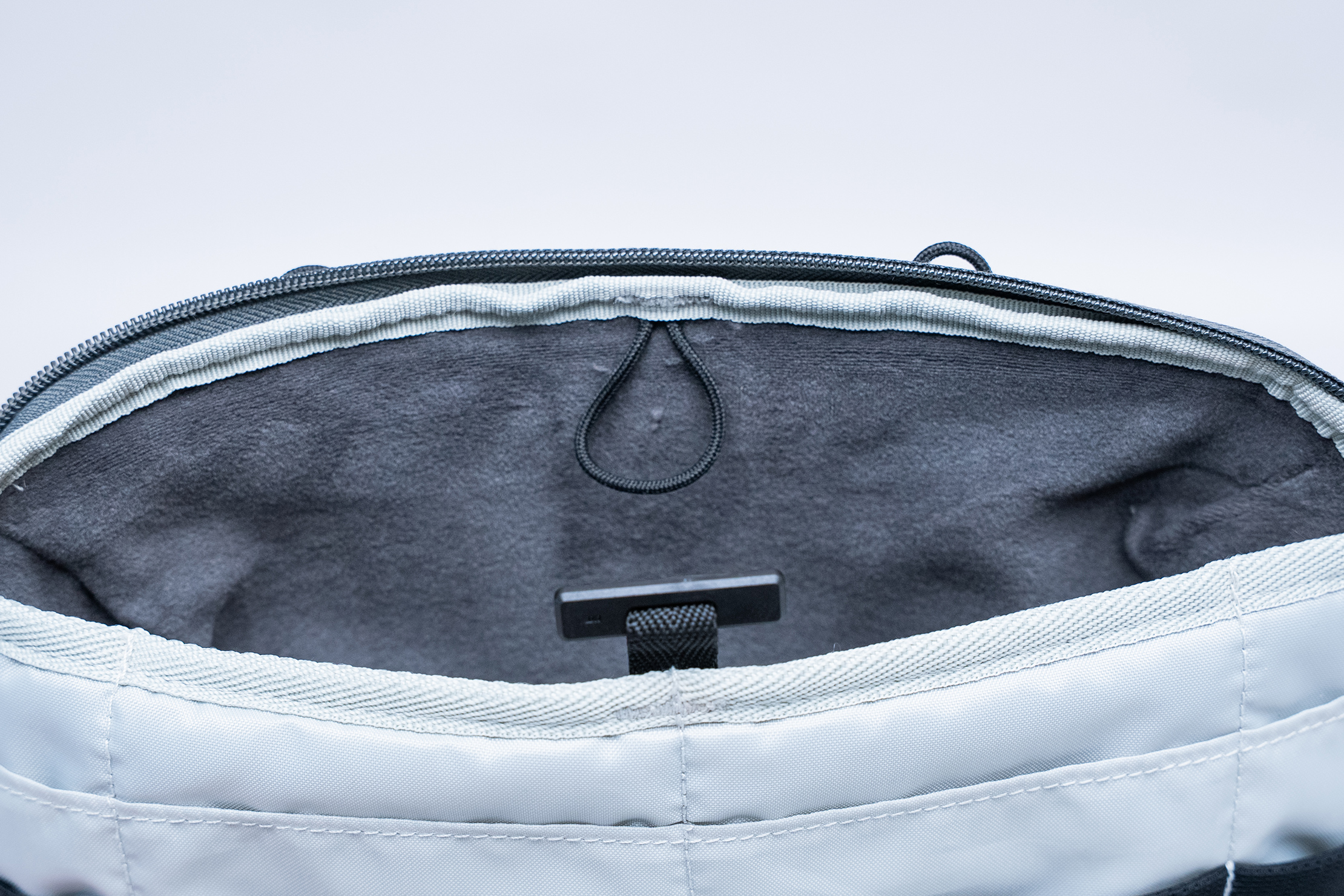 Eagle Creek Pack-It Reveal E-Tools Organizer Pro Internal Loop