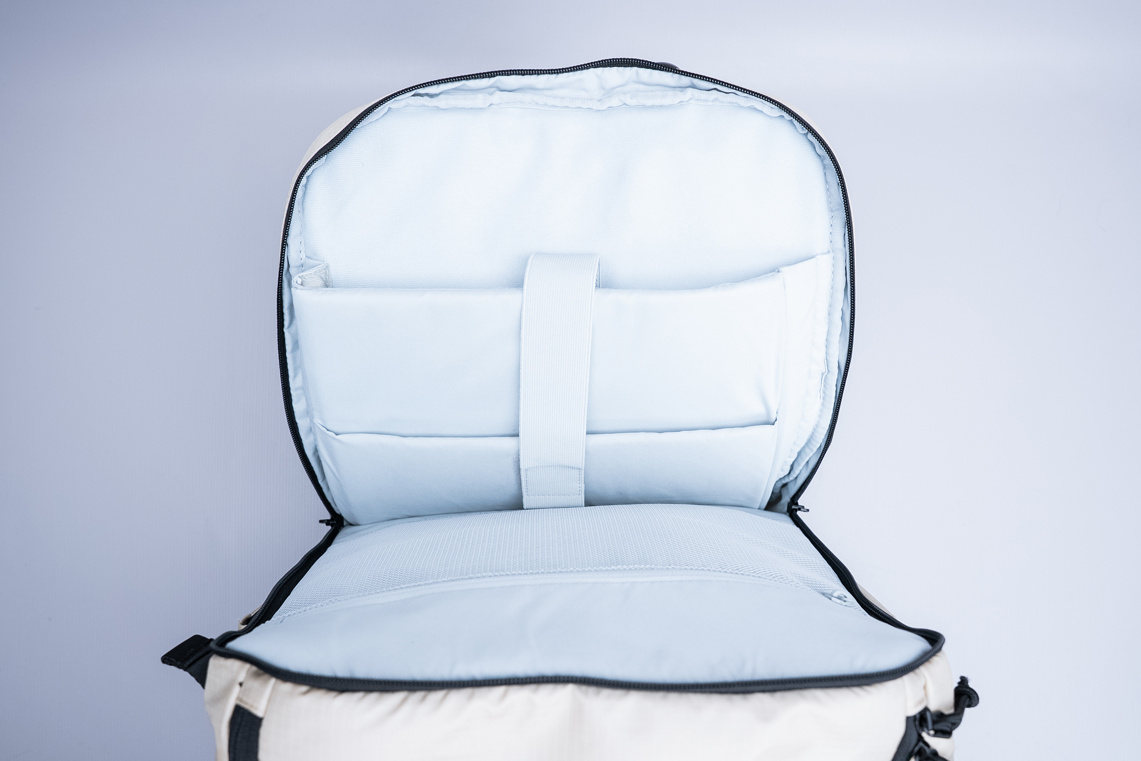 BAGSMART Blast Pro 40L Travel Backpack Laptop Compartment