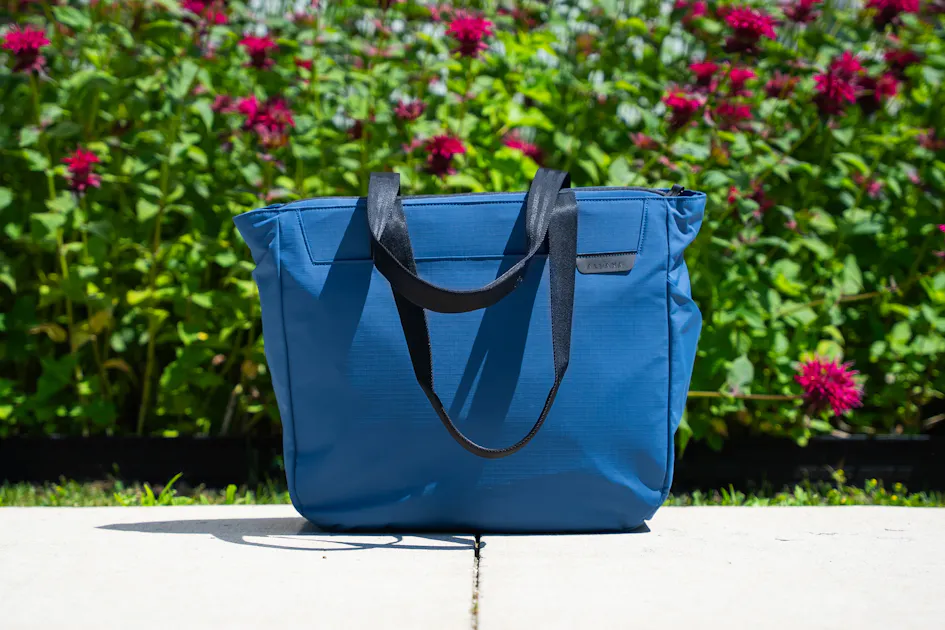 ALPAKA Metro Tote Review | Pack Hacker
