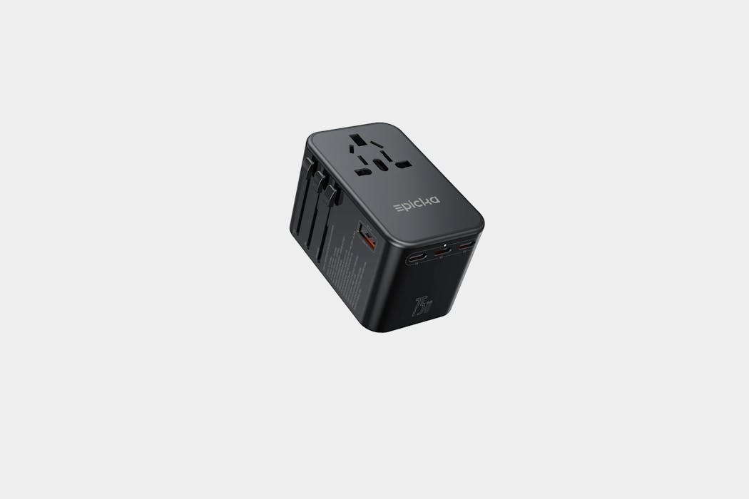 EPICKA Universal Travel Adapter (TA-105 Pro)