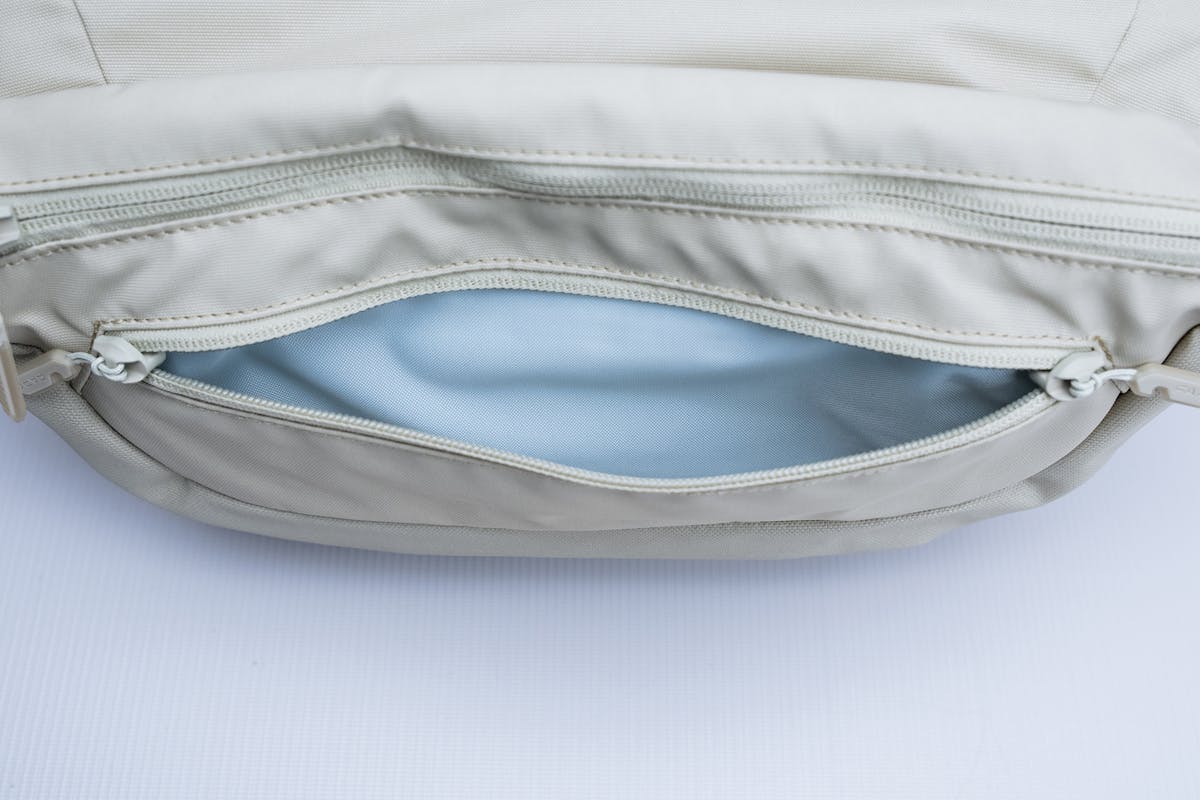 FARA VALR 4L Sling Bag Pocket