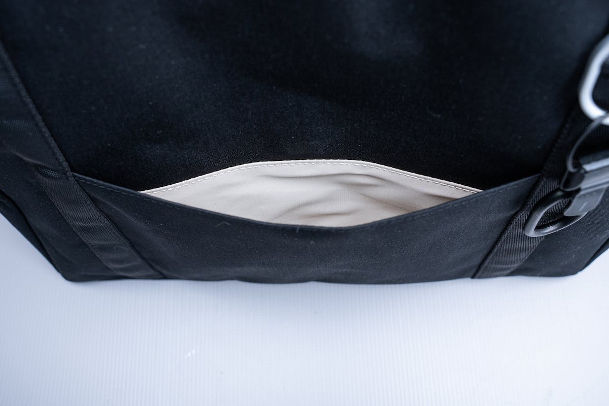 Orbitkey Daily Tote 16L Pocket Open