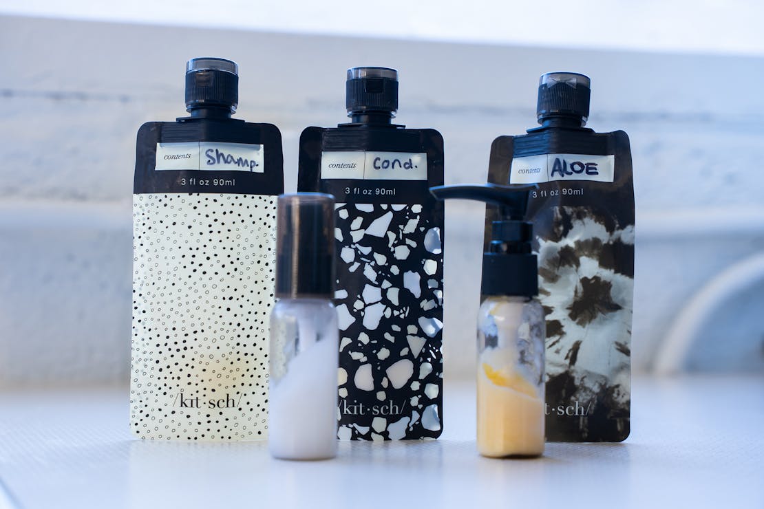 KITSCH Black and Ivory Travel Bottles for Toiletries 11pc Set Review