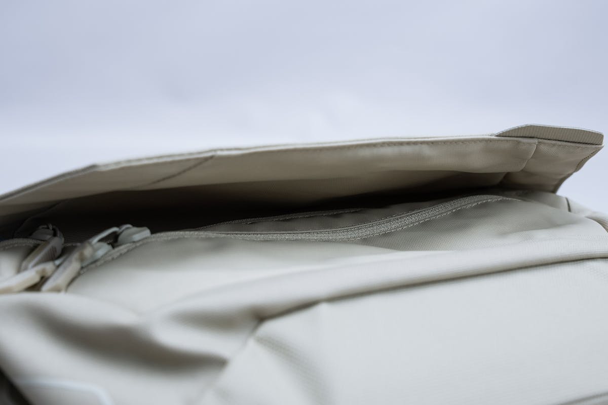 FARA VALR 4L Sling Bag Cover