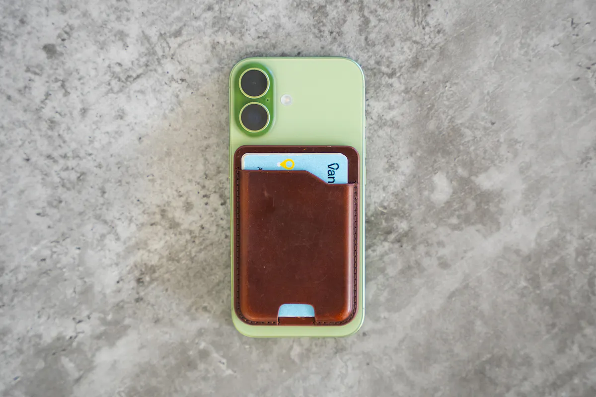 Nomad Goods Leather Mag Wallet | Pack Hacker
