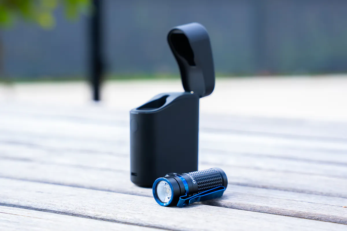 Olight Baton 4 | Pack Hacker