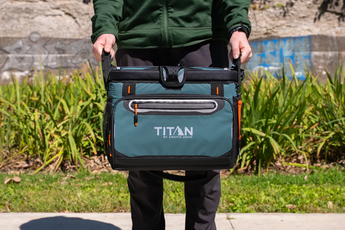 Titan by Arctic Zone 30 Can Zipperless HardBody Cooler Review