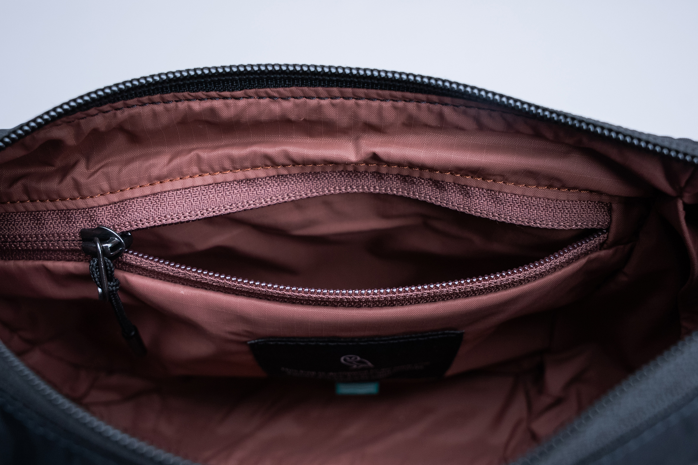 Bellroy Laneway Crescent Bag 2.5L Inside Pocket