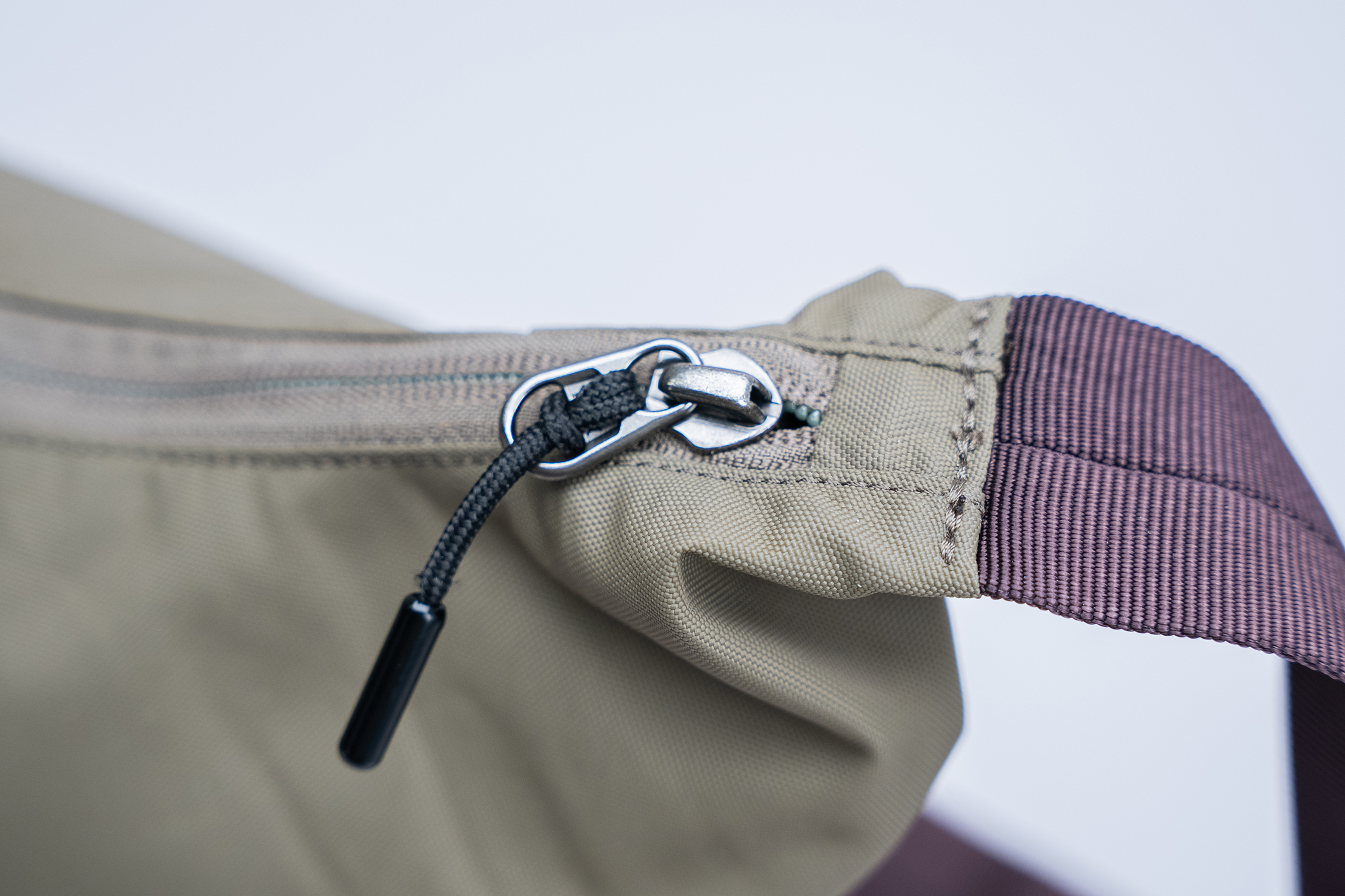 Bellroy Laneway Crescent Bag 7L Zipper