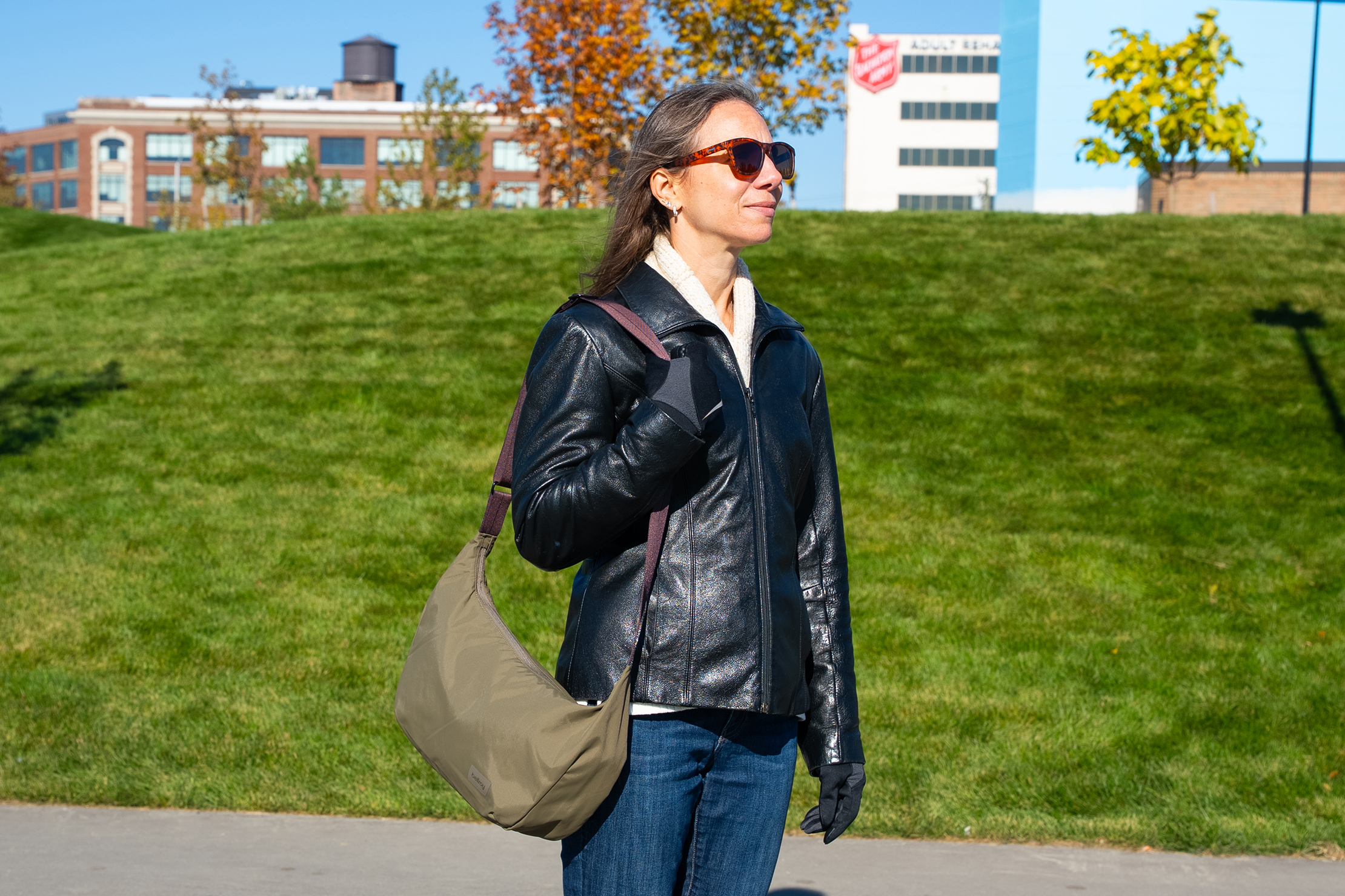 Bellroy Laneway Crescent Bag 7L Front