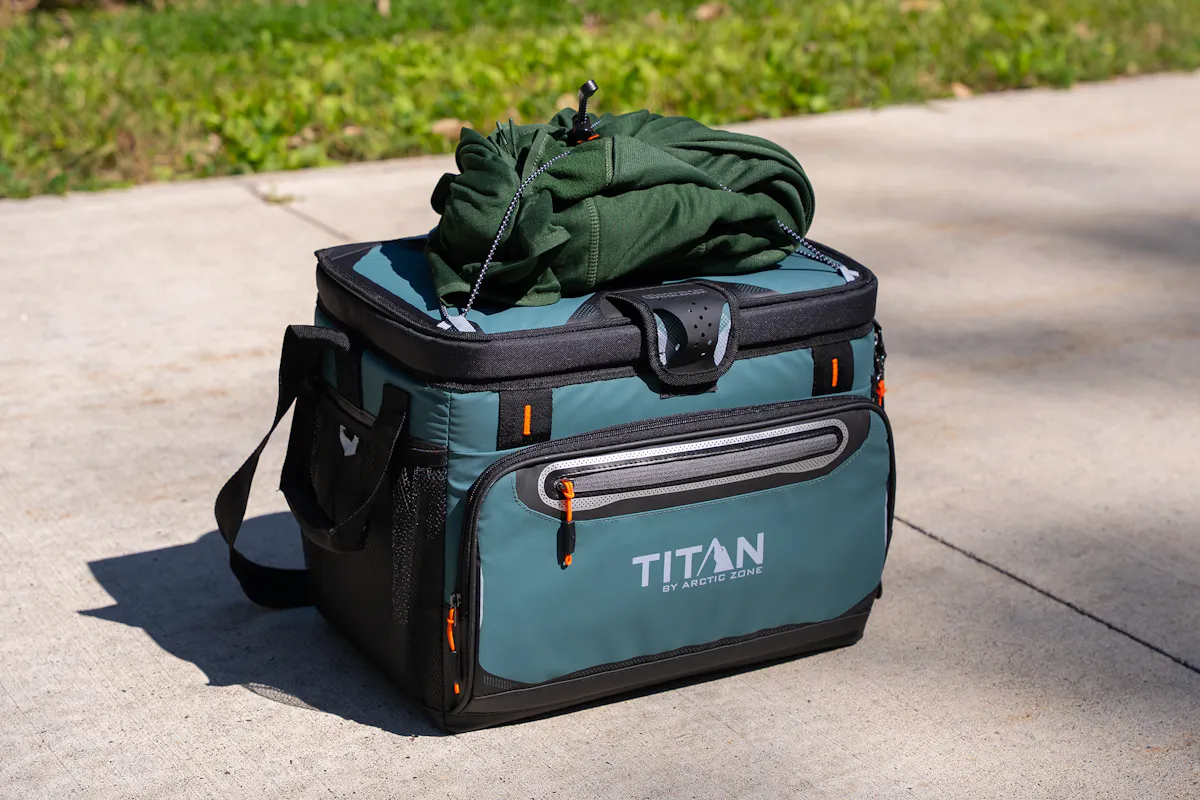 Titan by Arctic Zone 30 Can Zipperless HardBody Cooler Top Bungee
