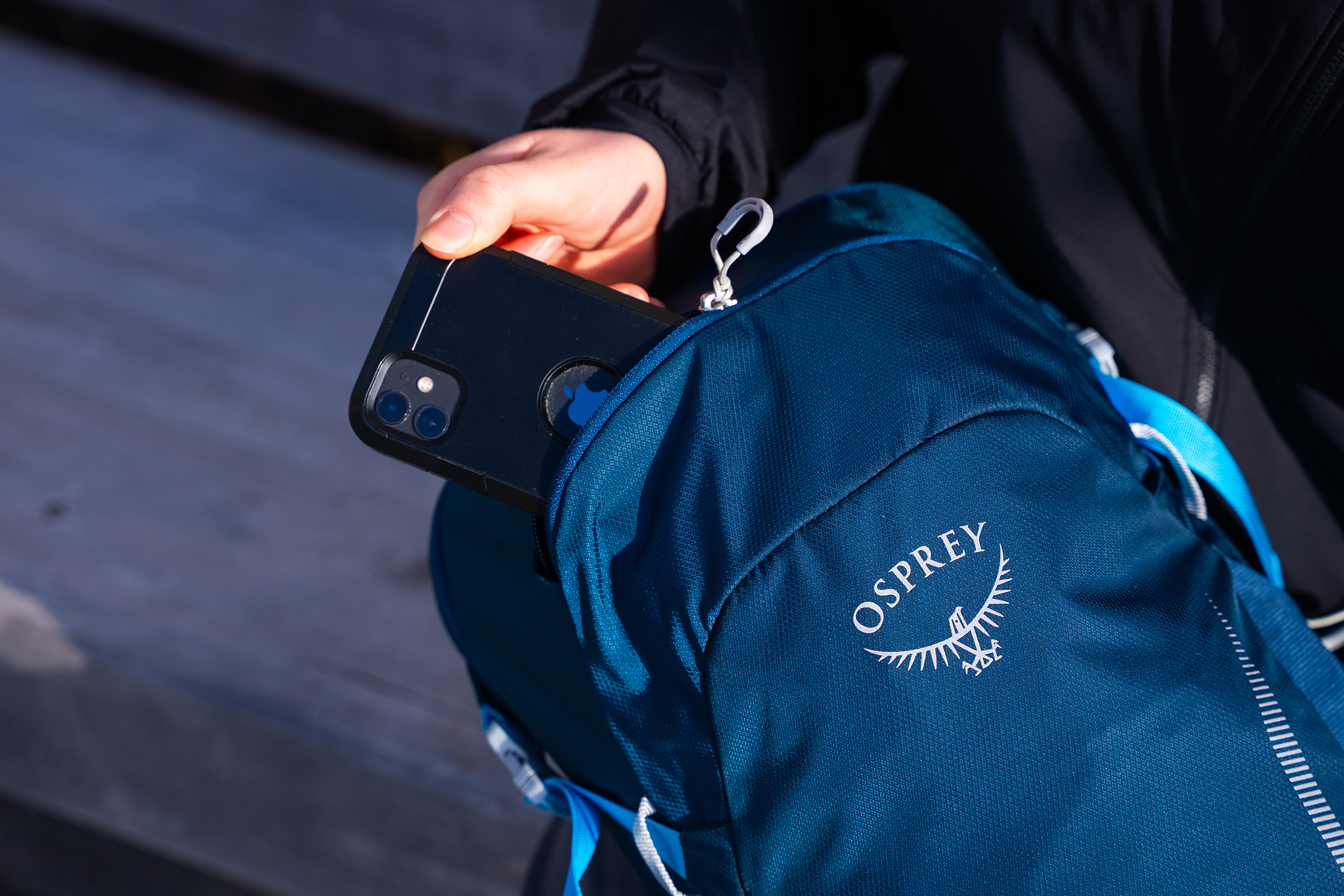 Osprey Hikelite 18 In Use