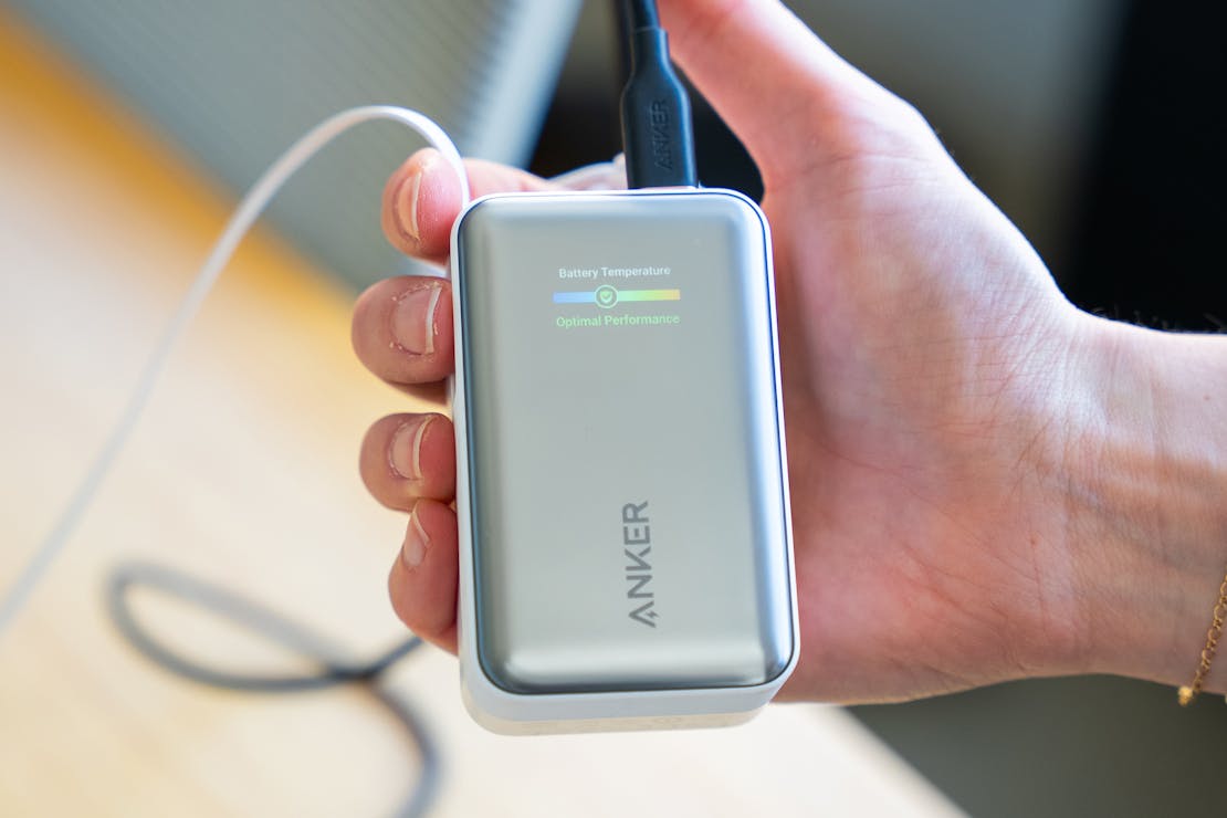 Anker Nano Power Bank (10K, 45W, Built-In Retractable USB-C Cable) Review