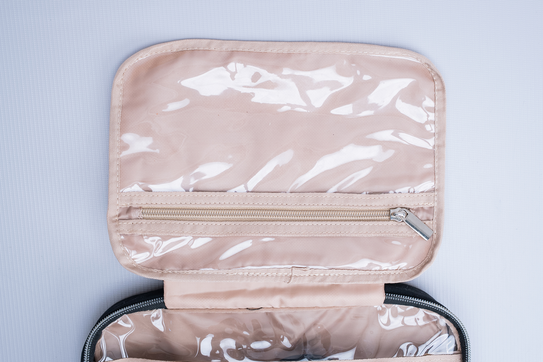 BAGSMART Space Saver Pro Bonchemin Hanging Toiletry Bag Zippered Pocket